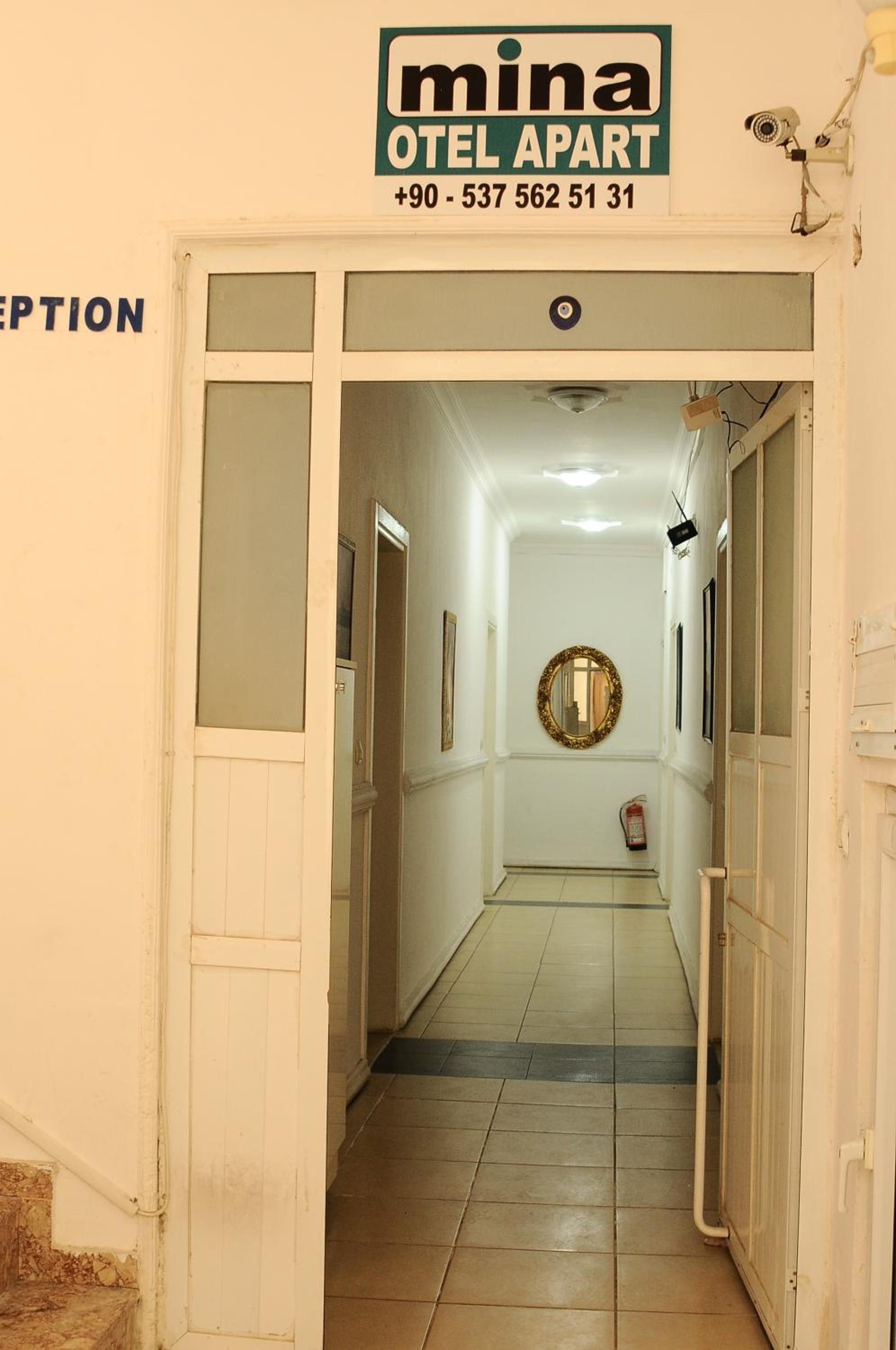 Lobby & Reception