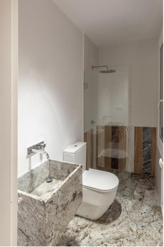 Beautiful New Apartment in Town Centre photo 4