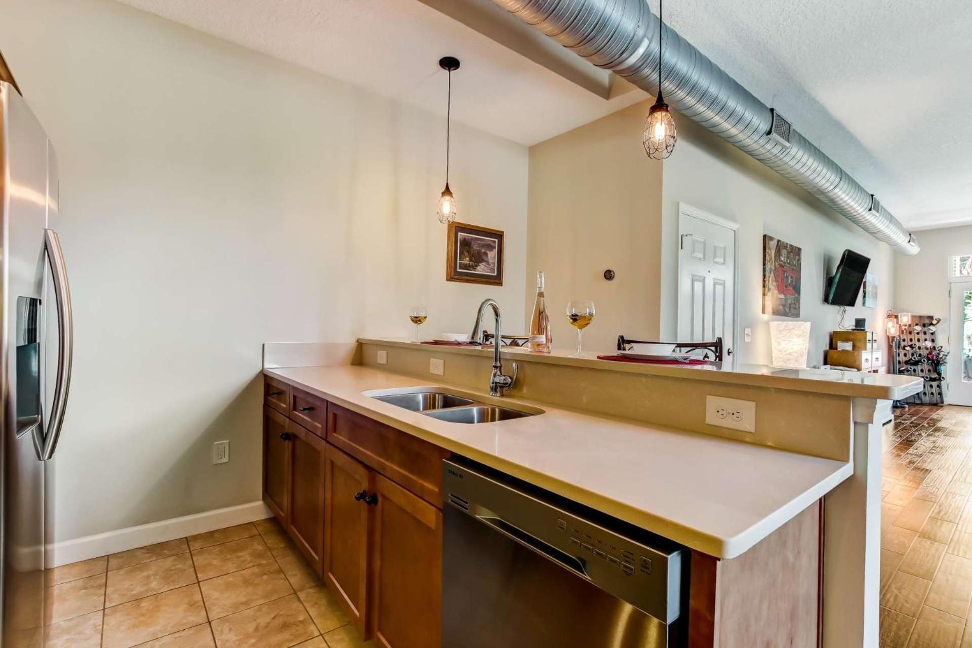JBH 115 W 2nd Apt #3