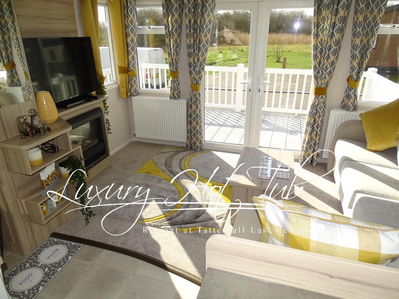 Luxury Hot Tub Retreat view 4