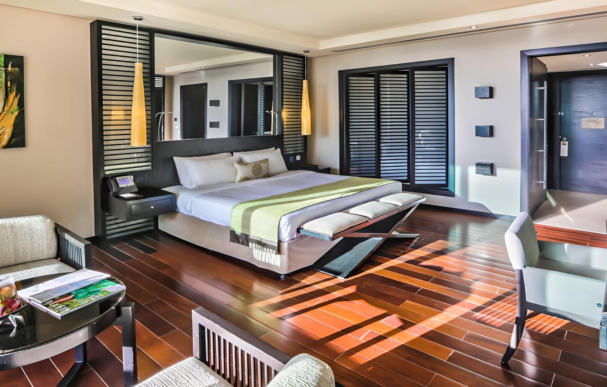 Rixos The Palm Hotel & Suites – Ultra All Inclusive, Dubai Rixos The Palm Hotel & Suites – Ultra All Inclusive, Dubai
