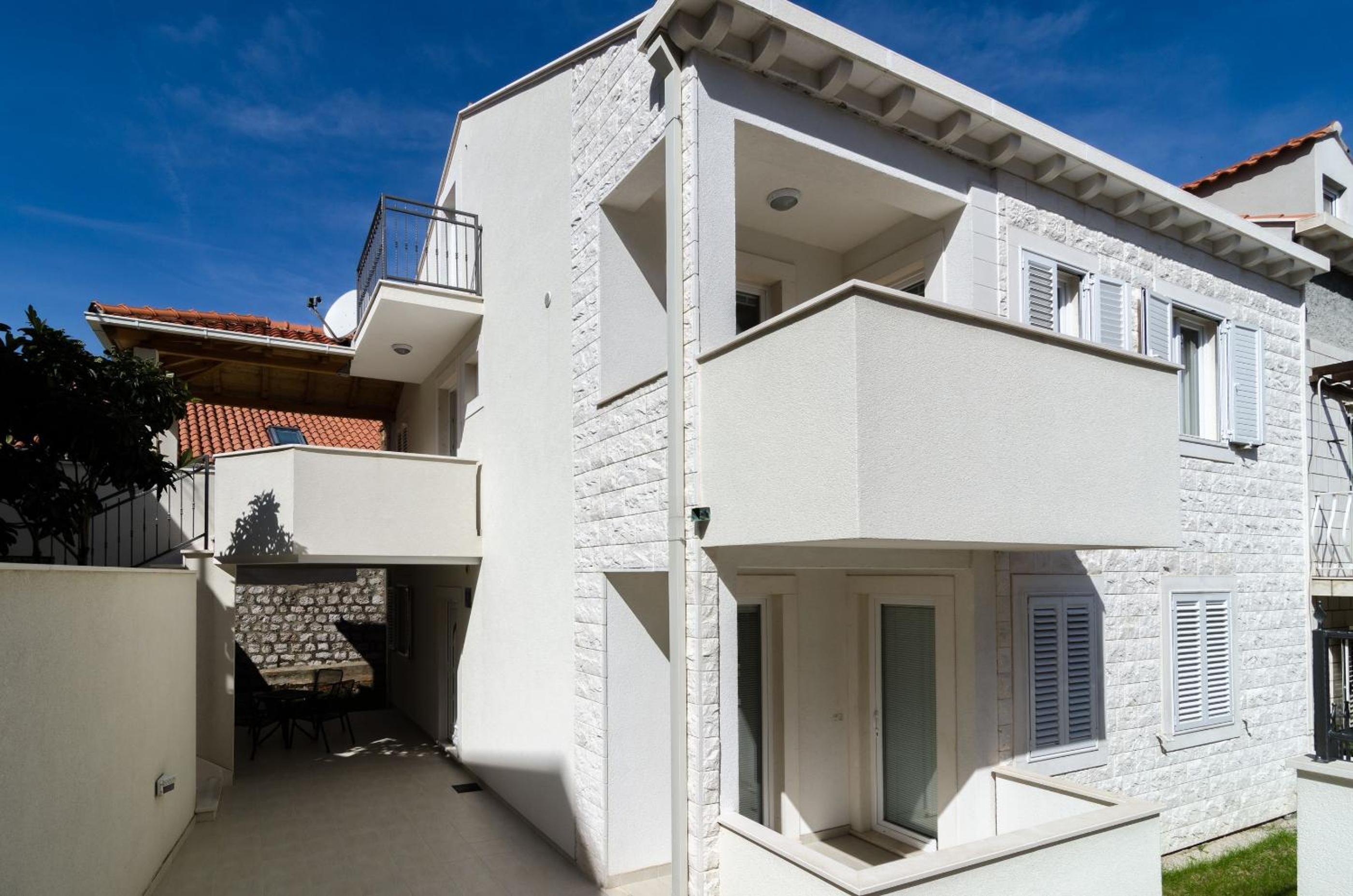 Apartments Ivan