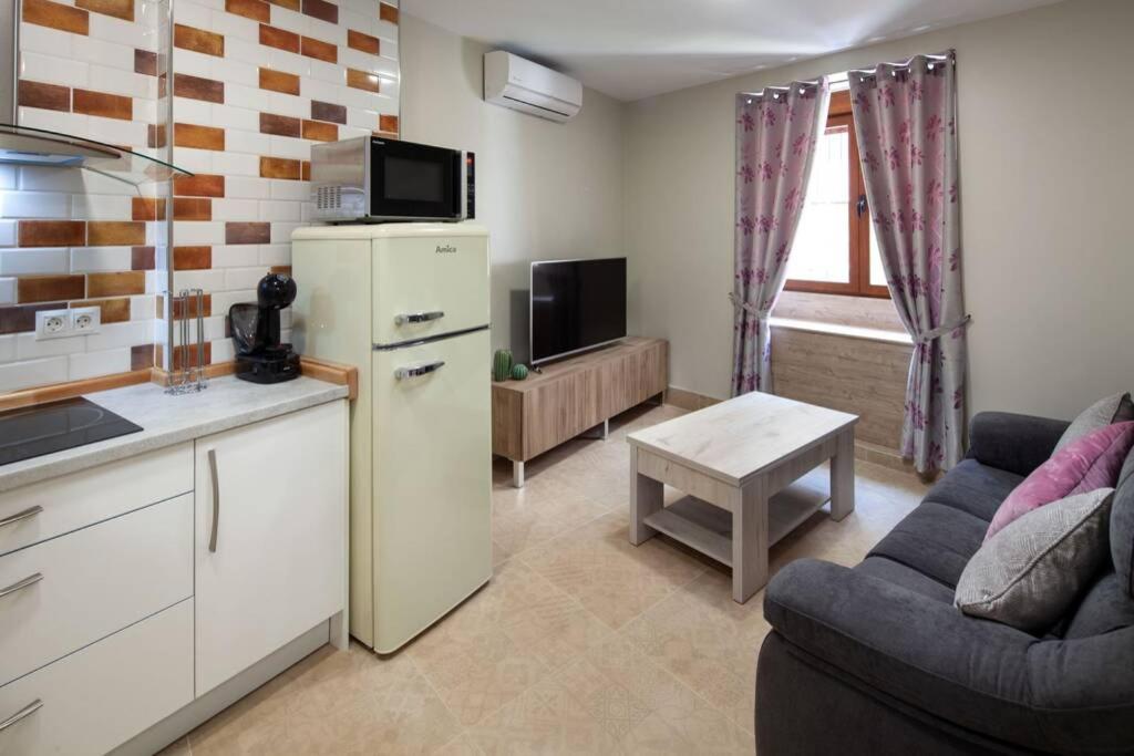 San Juan RooMalaga by Bossh! Apartments photo 4