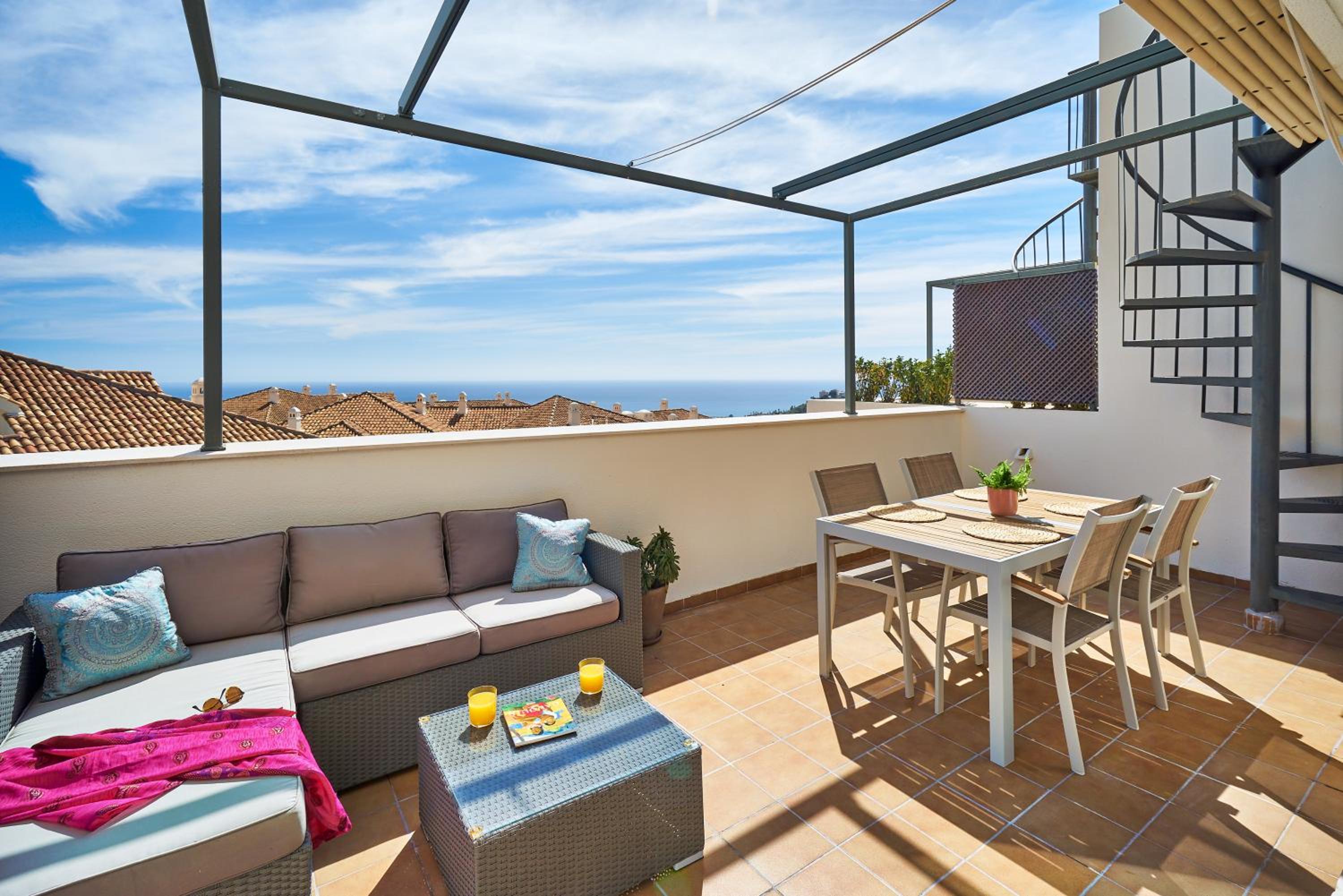 Sea View Penthouse, Pool, Privacy, Benalmadena view 4
