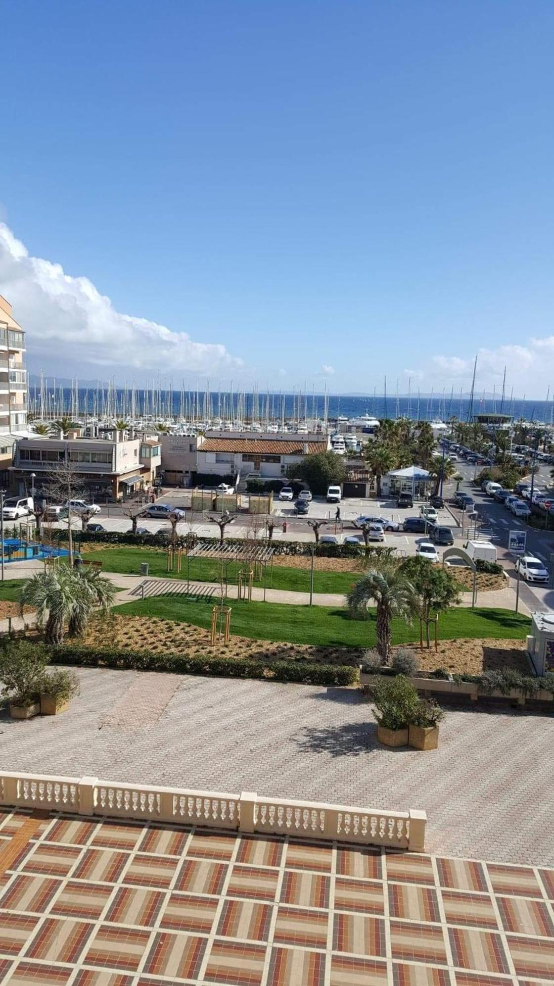 Hyères Parc- Vue mer Méditterannée view 2