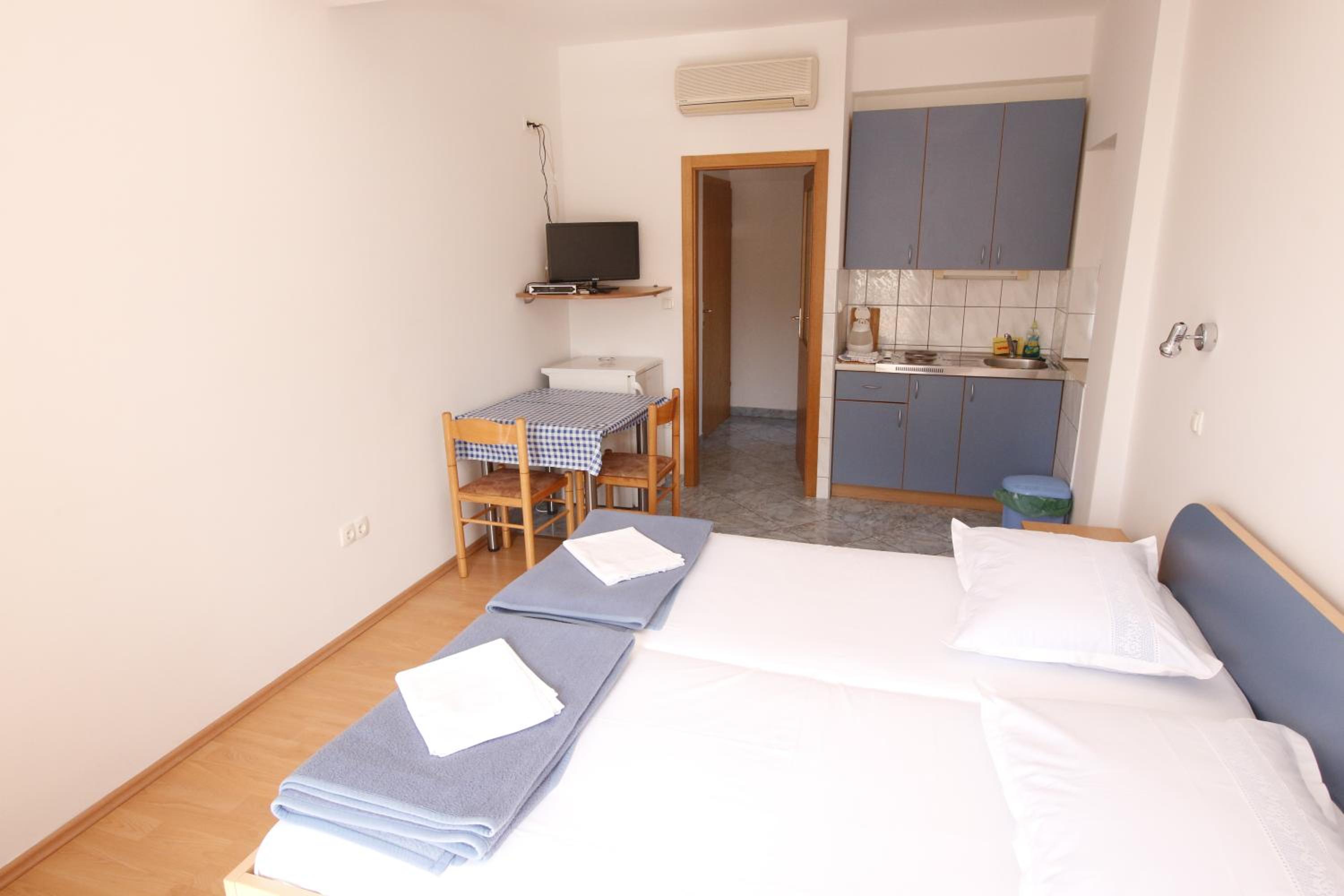 Omis - Michy Apartments view 4