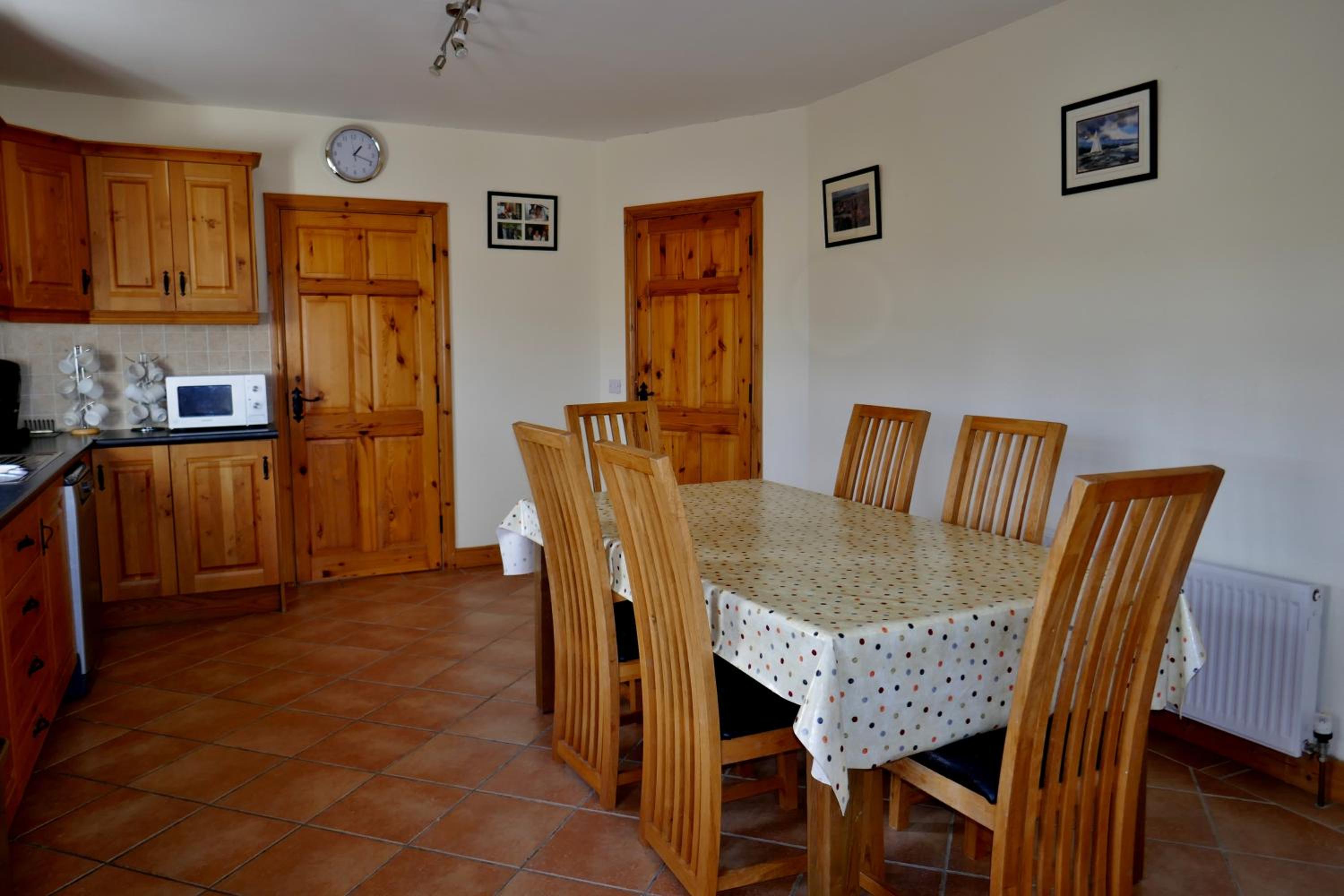 Cois Farraige view 3