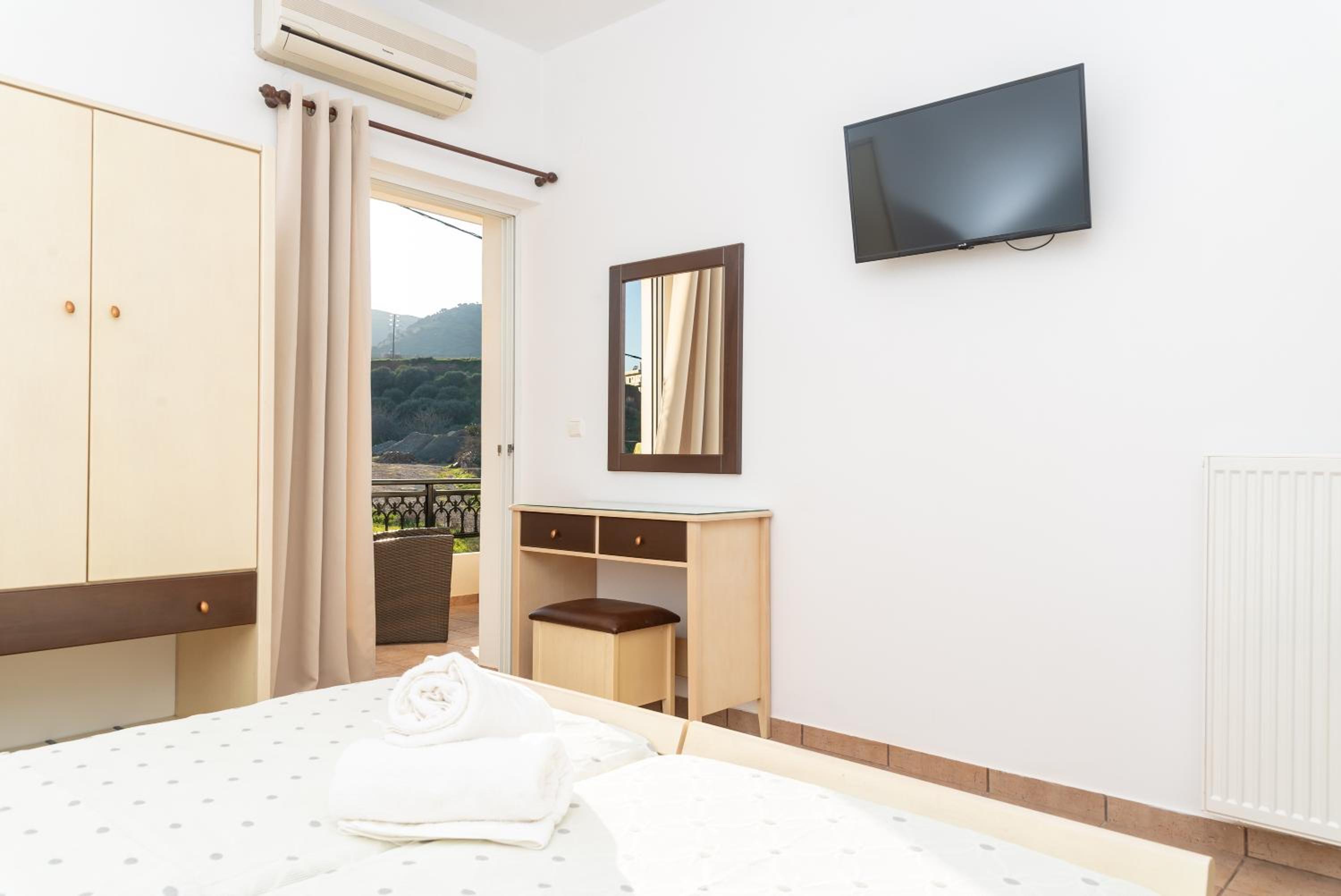 Bluewind Apartments - Near the Sea view 4