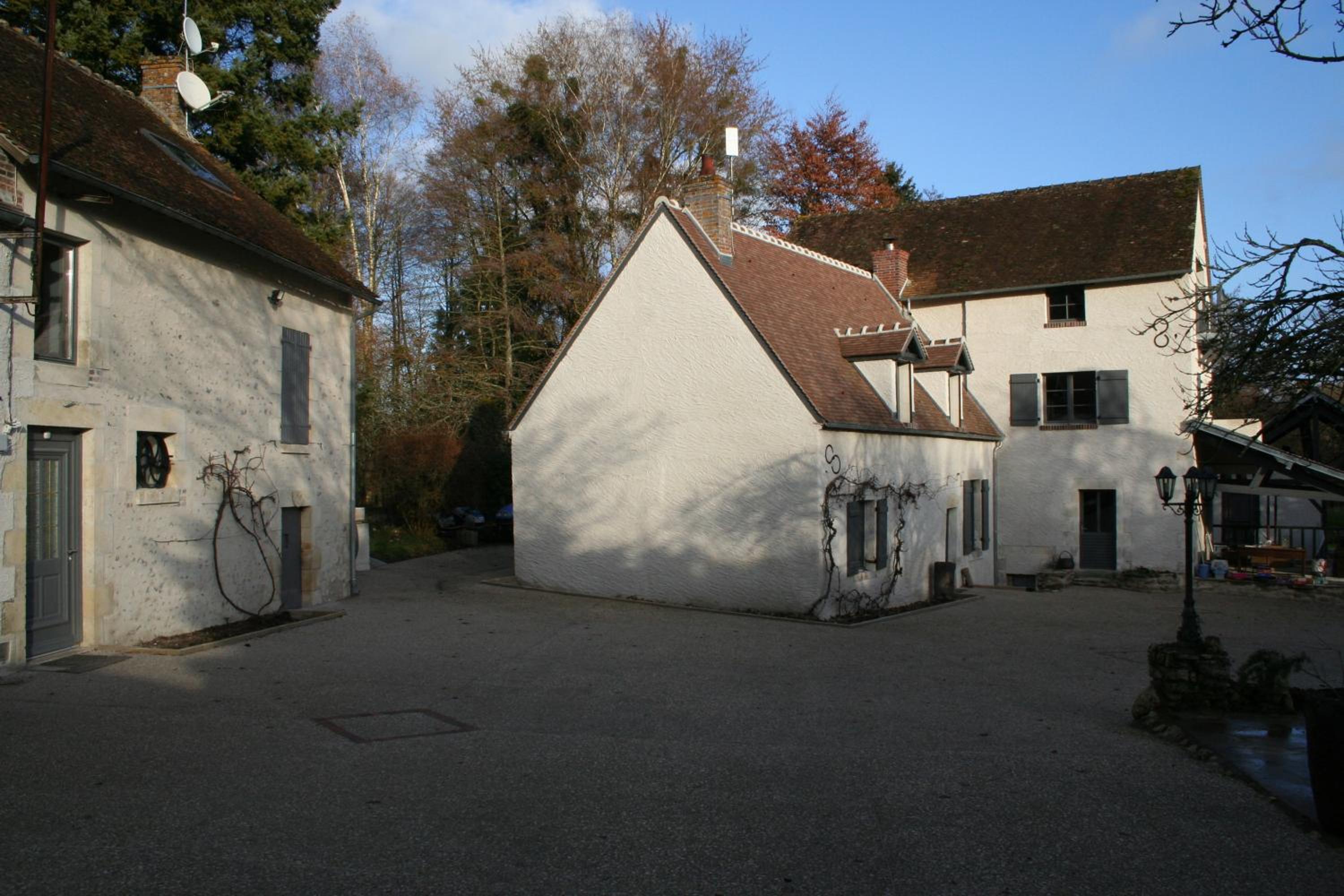 Le Petit Moulin view 3