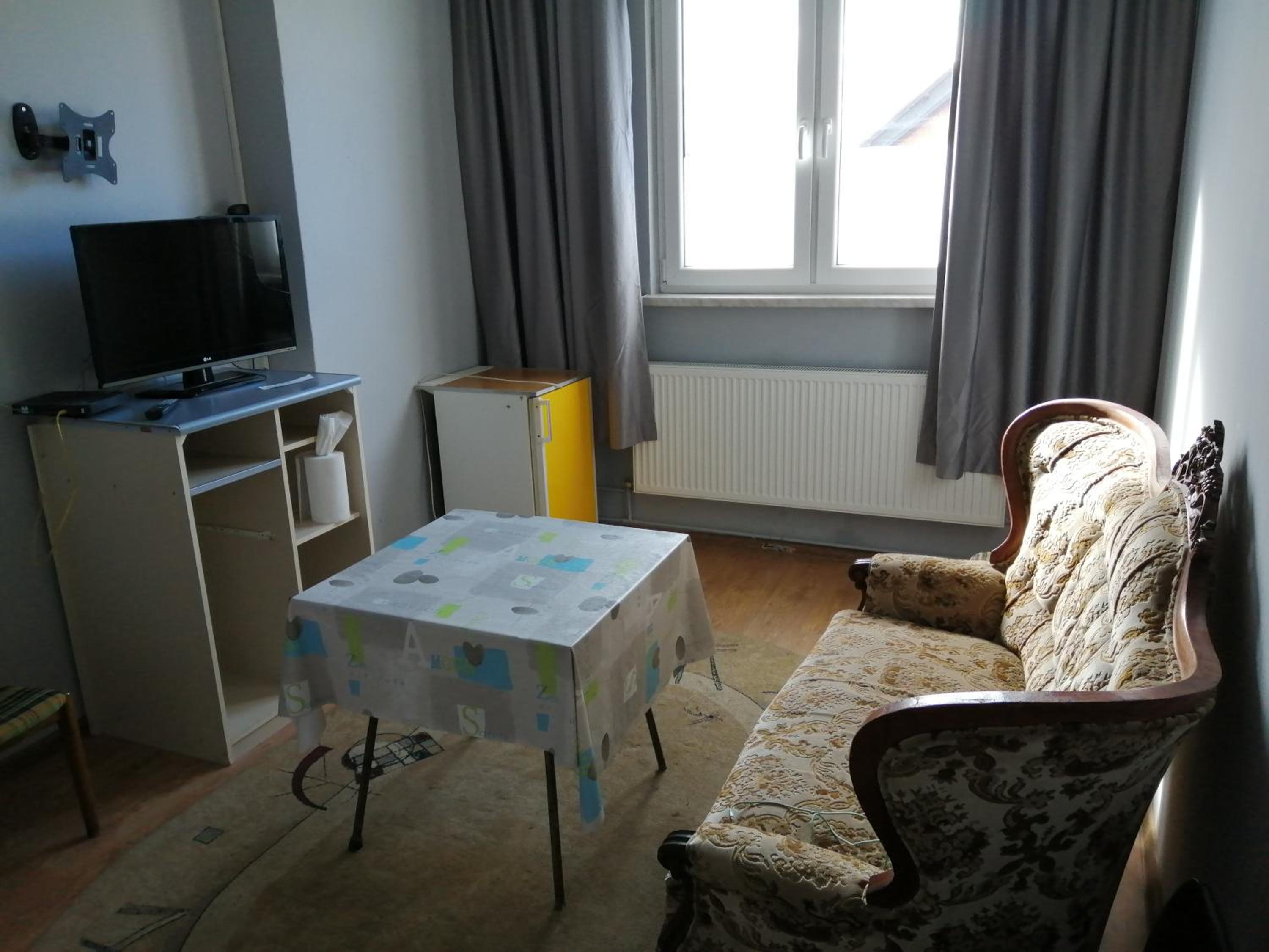 Photo 6