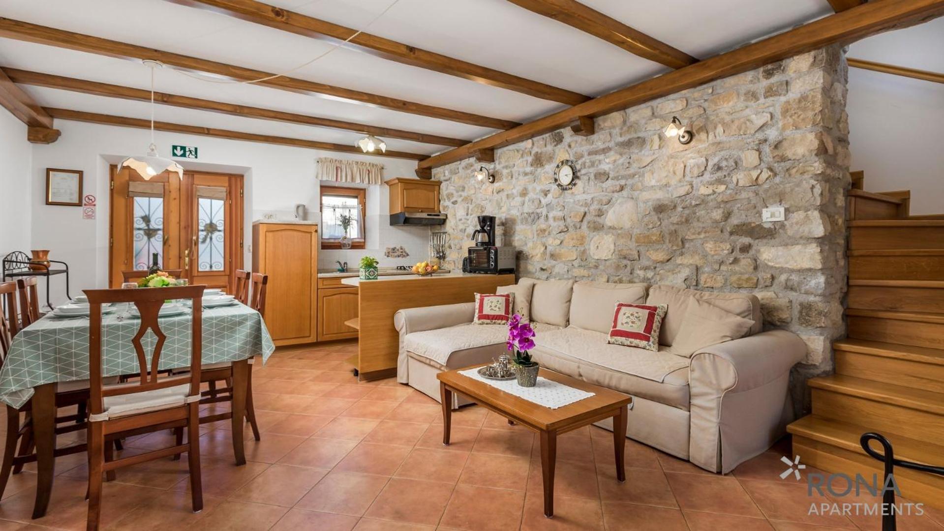 Rona stone house apartments Janja