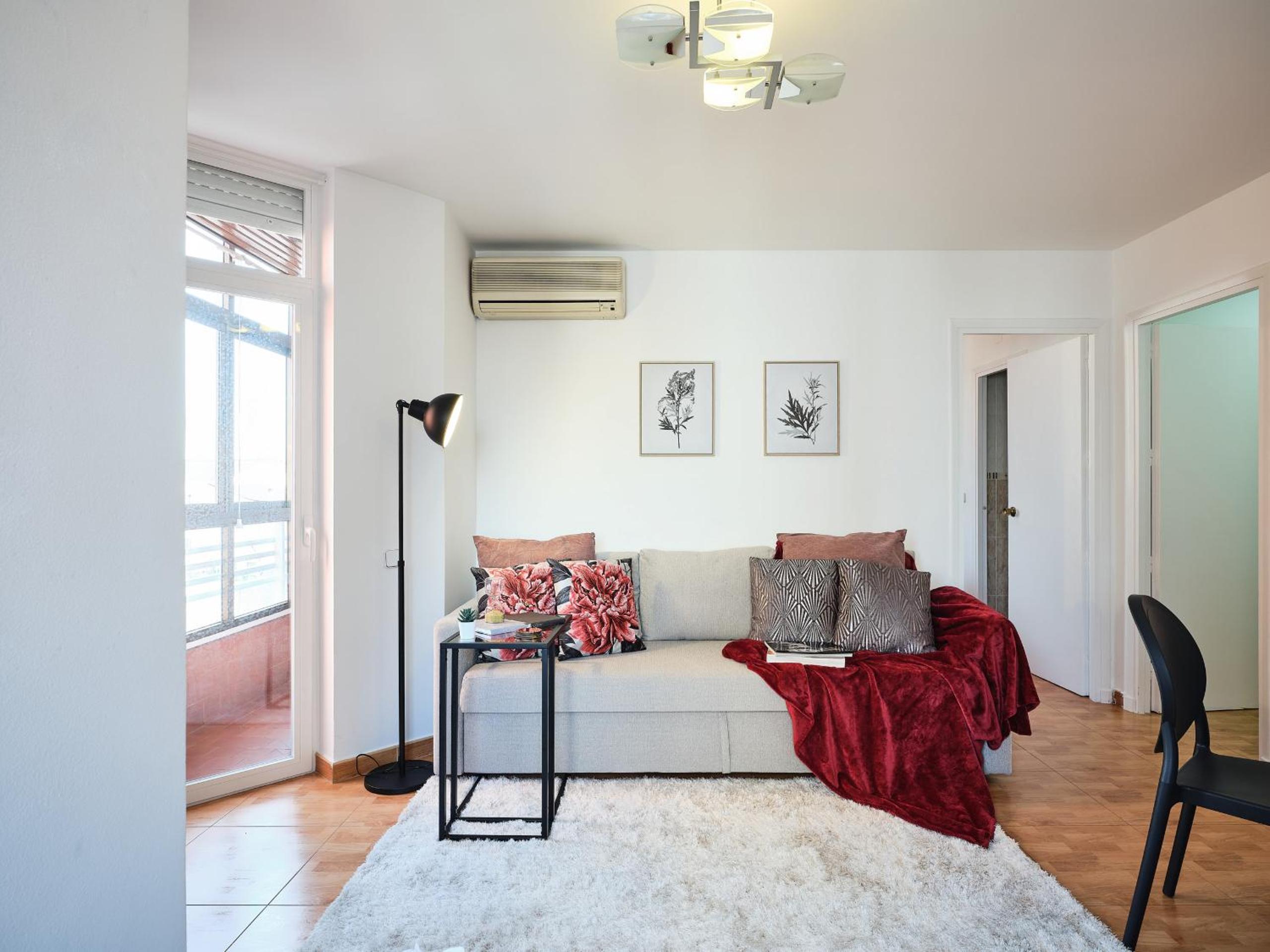 My City Home- Bright apartment in great location photo 1