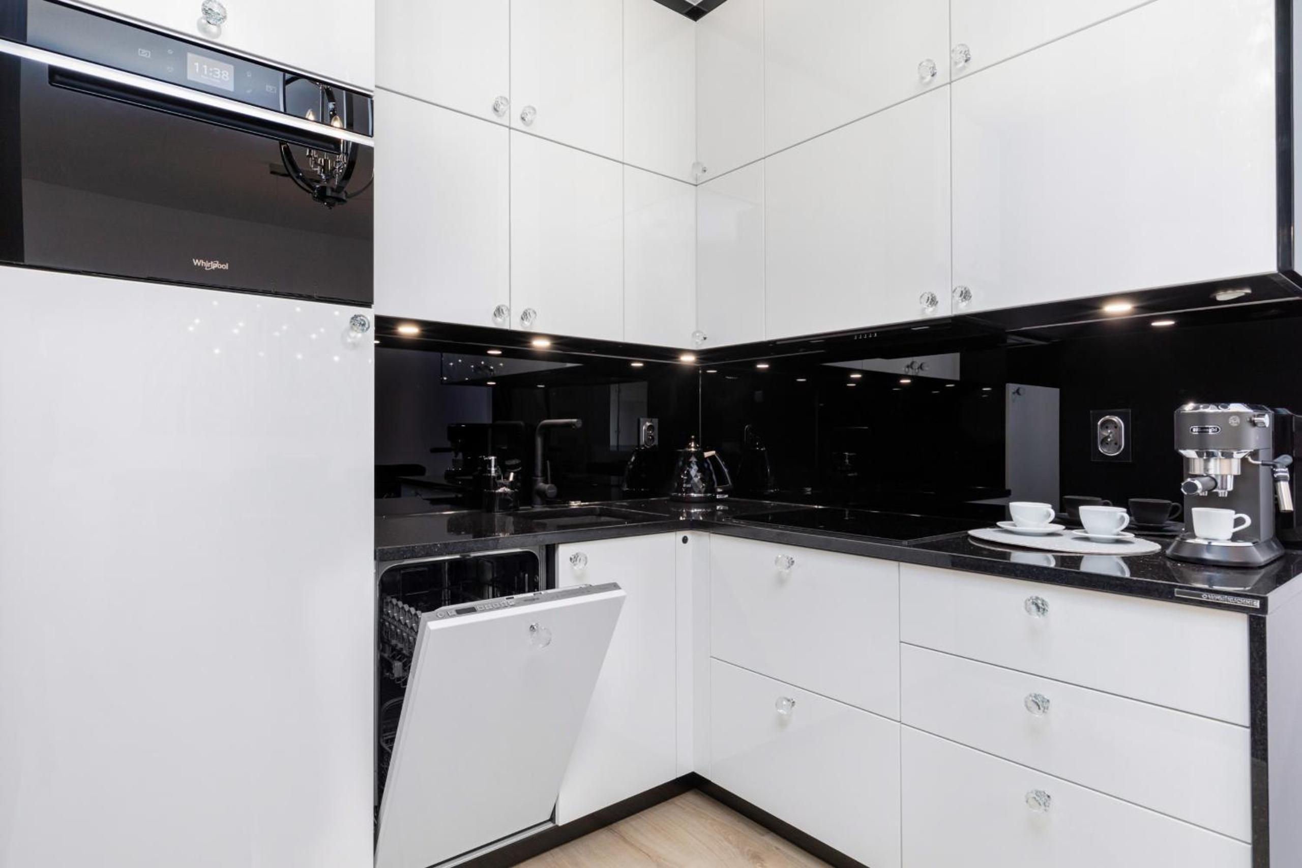 Seaside Terraces Deluxe Apartments by Renters Prestige