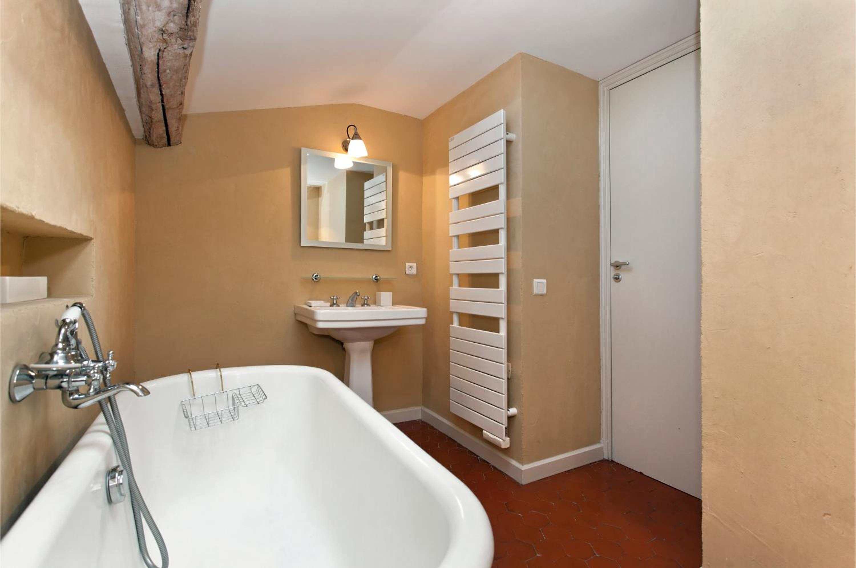 Apartment between Croisette and rue d'Antibes photo 4