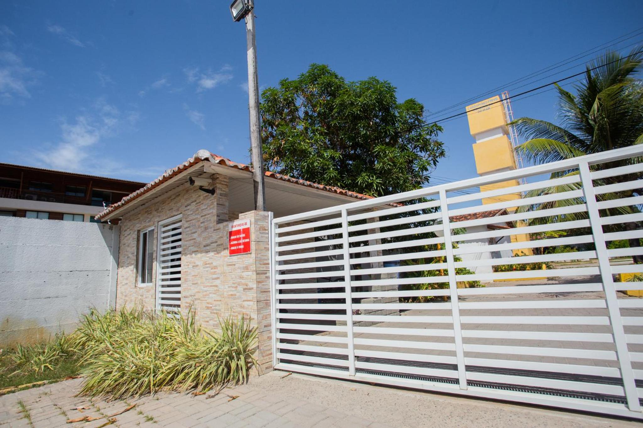 Casa com 3 quartos Piscina Privativa em condominio a beira mar