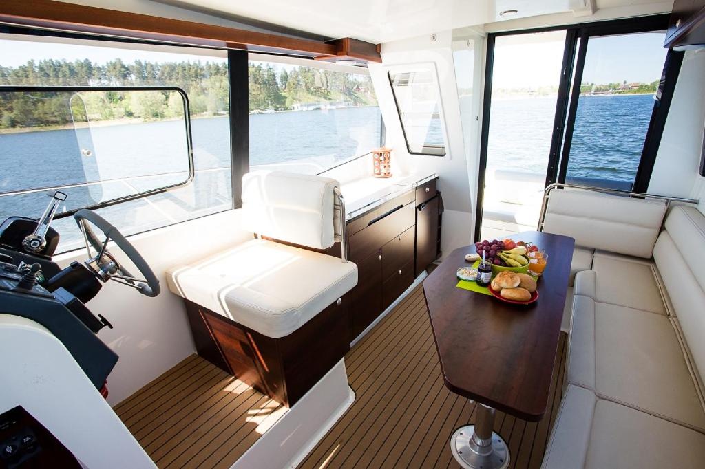 Jacht motorowy Platinum 989 Flybridge