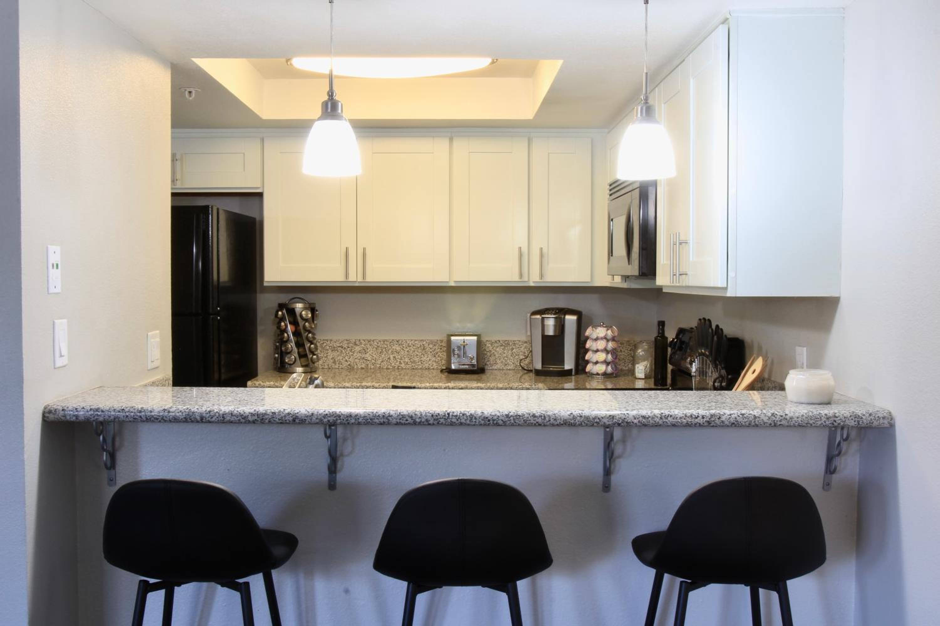 CHOC & St Joseph's Hospital Adjacent - HiSpeed WIFI view 3