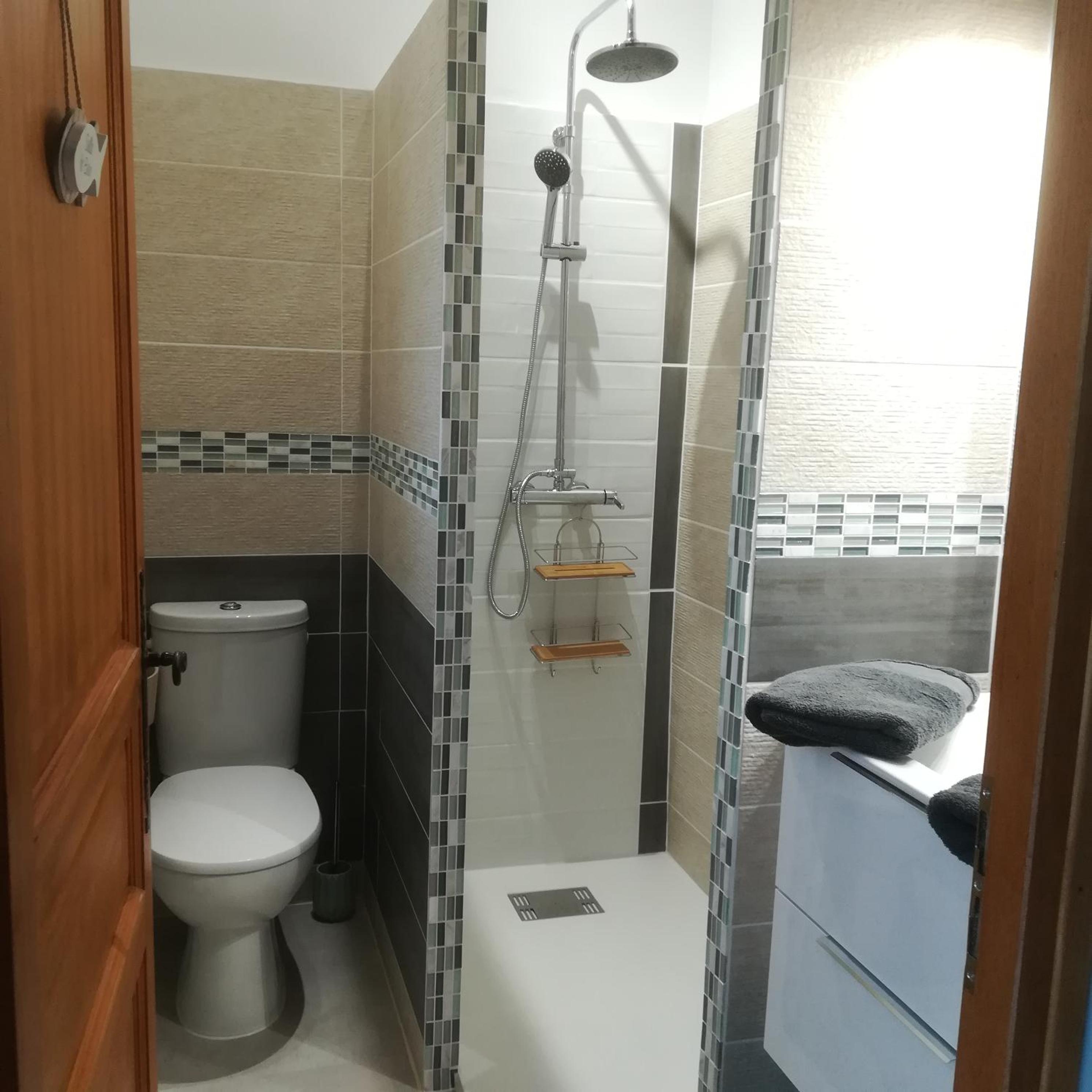 appartements dans villa privée avec piscine, jardin, parking clos, wifi, climatisation