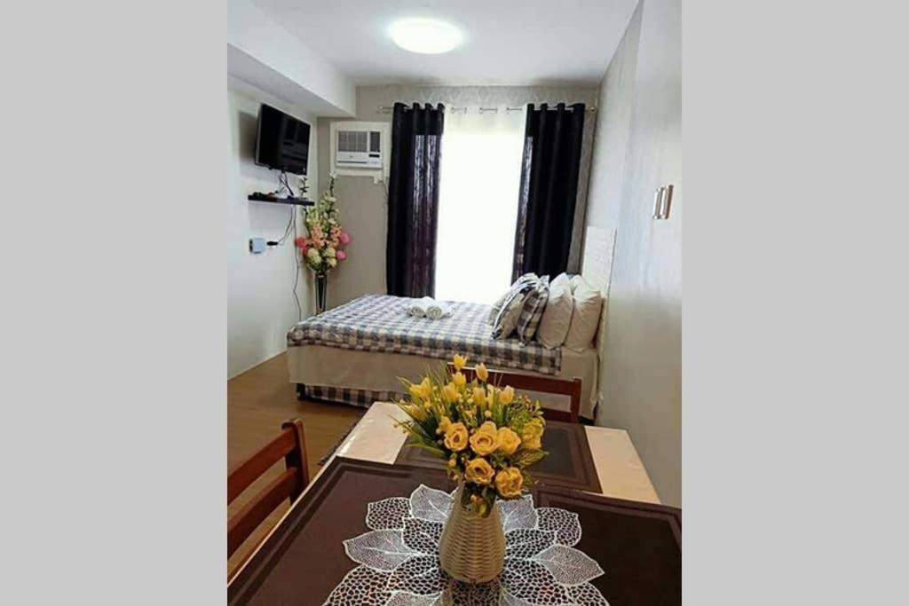 Pine Suites Tagaytay by StayPlus PH (Black and White Suite) FREE PARKING, CABLE TV, and WIFI