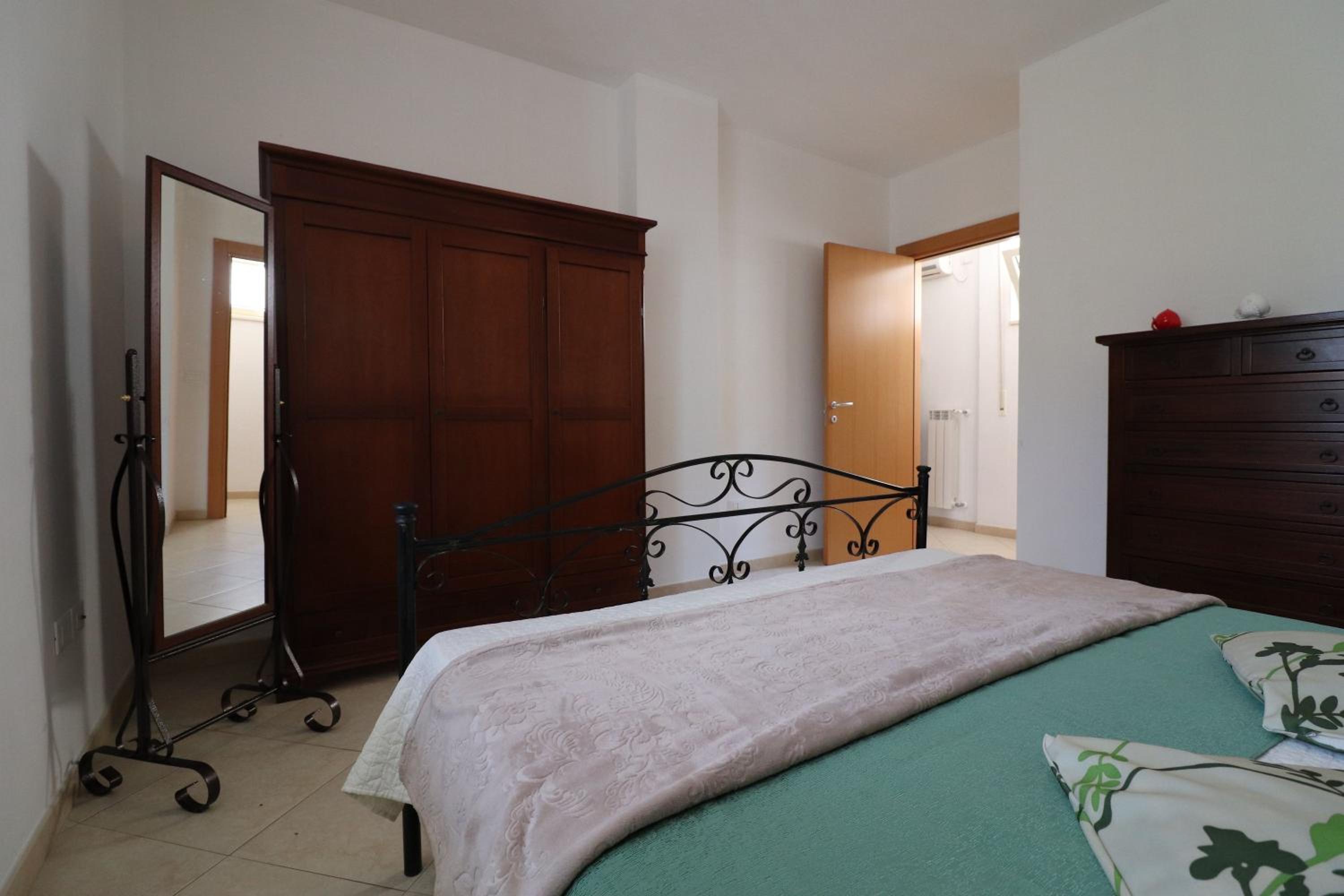 Casa vacanze Chiara in centro, 5/6 persone view 4