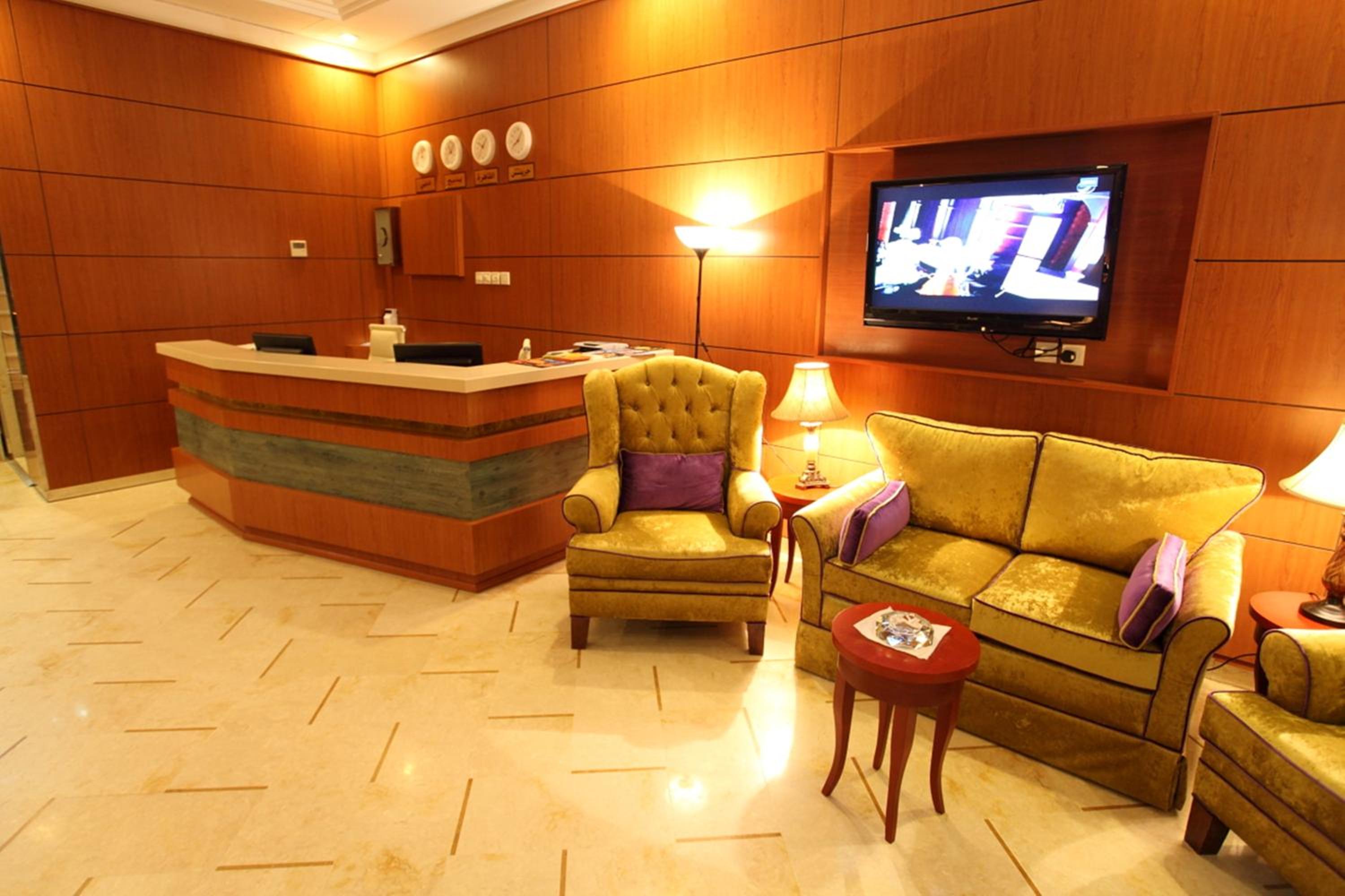 Lobby & Reception