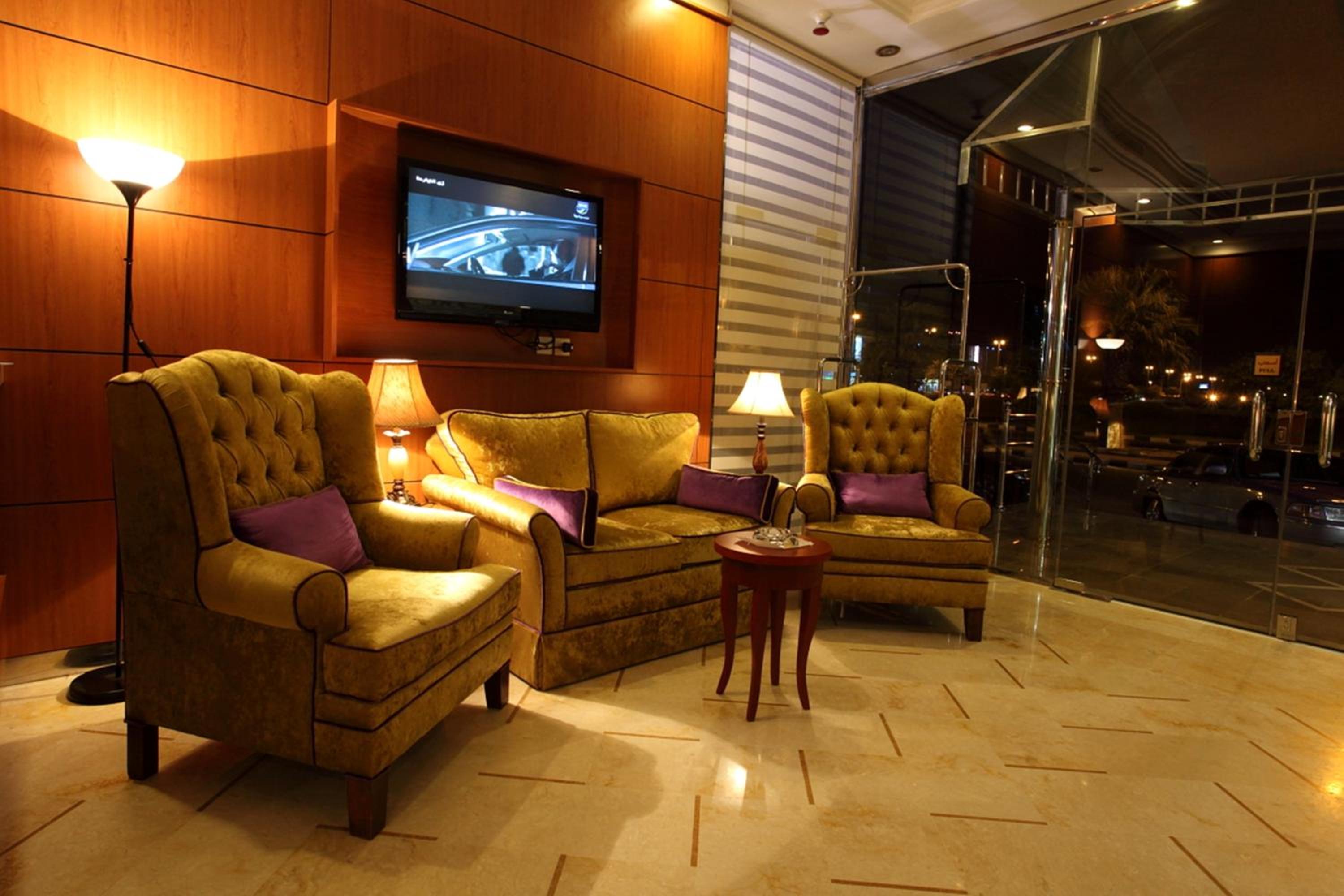 Lobby & Reception