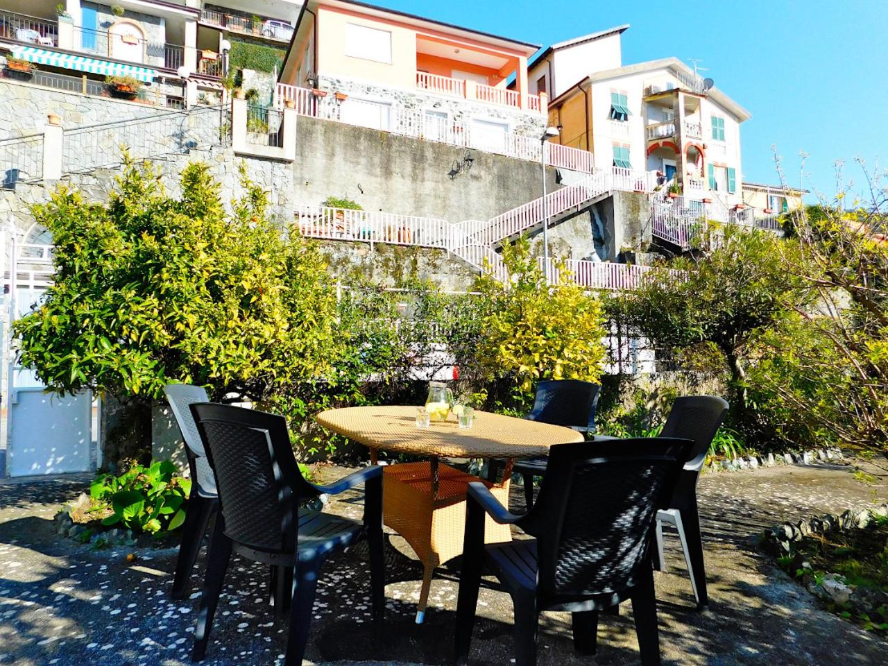 Villa unifamiliare con posto auto!