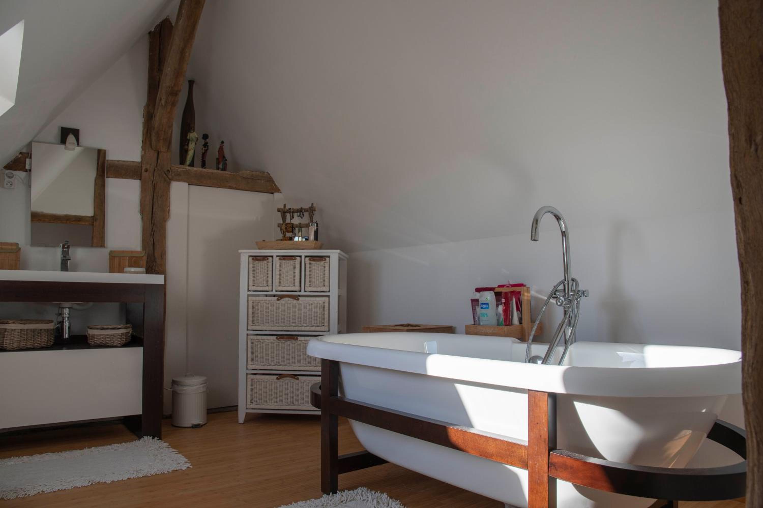 BELLILOIRE, Chambre à la campagne