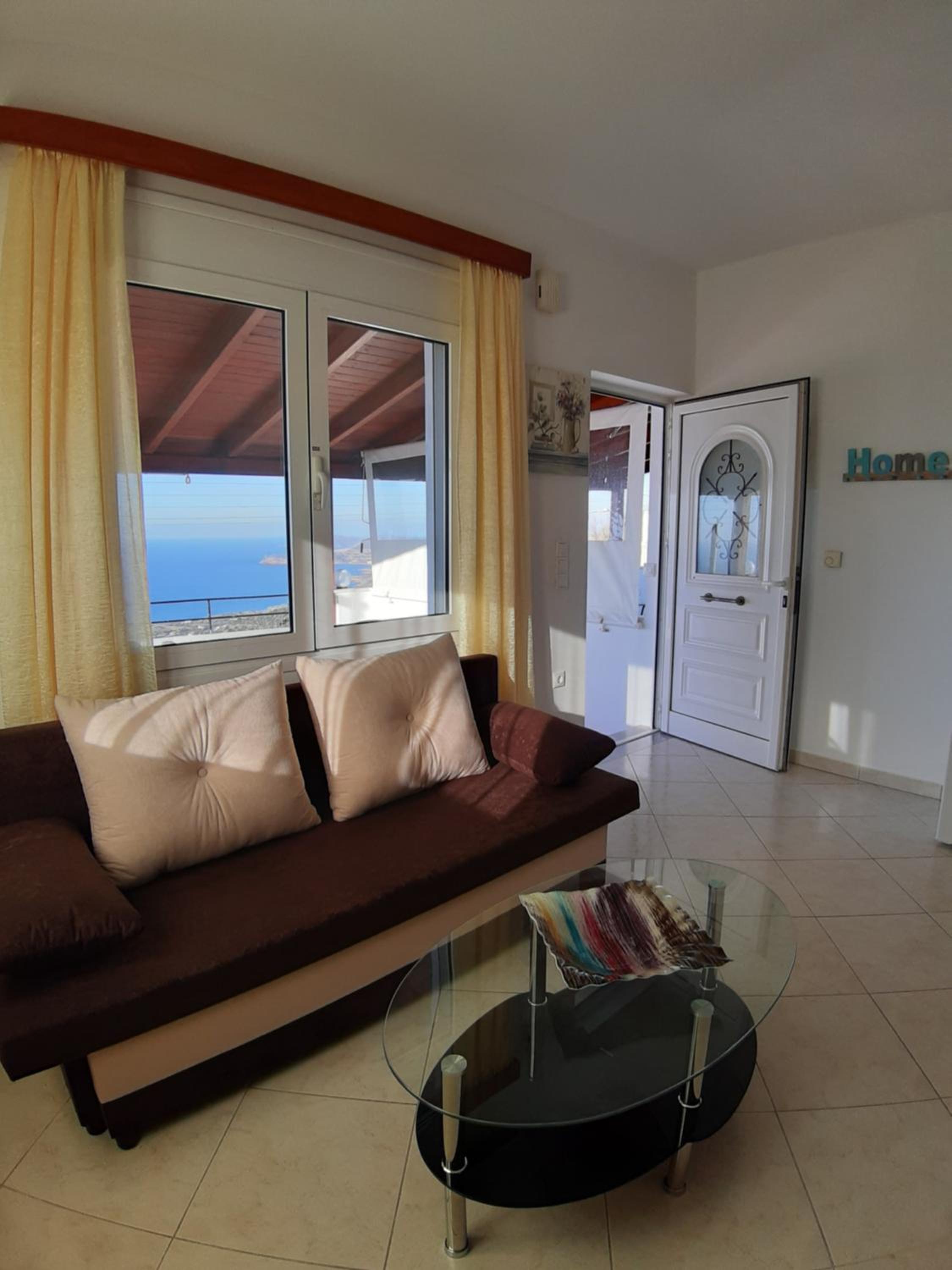 Roussa's View Apartments