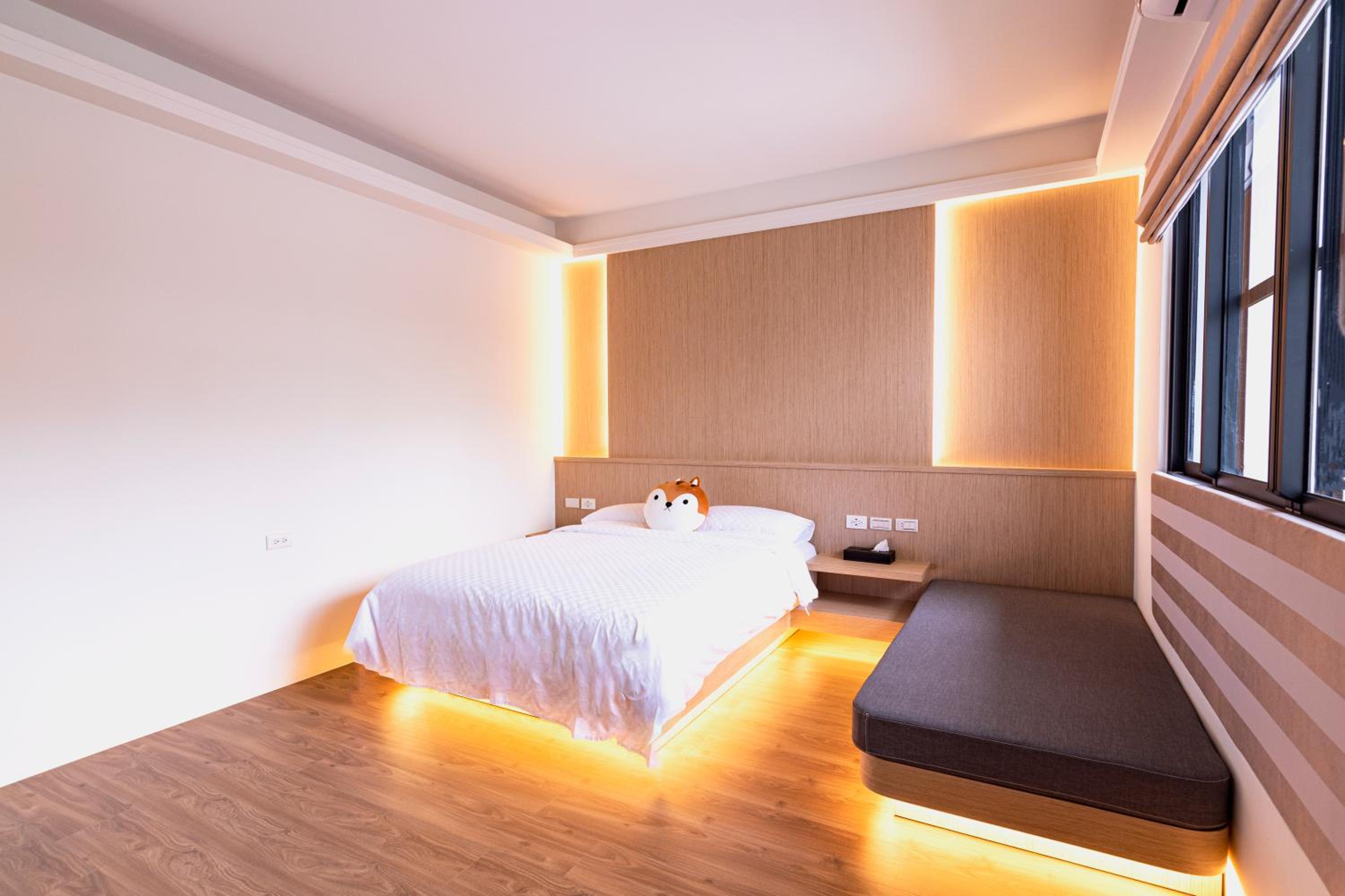 Geometric Puzzle Homestay