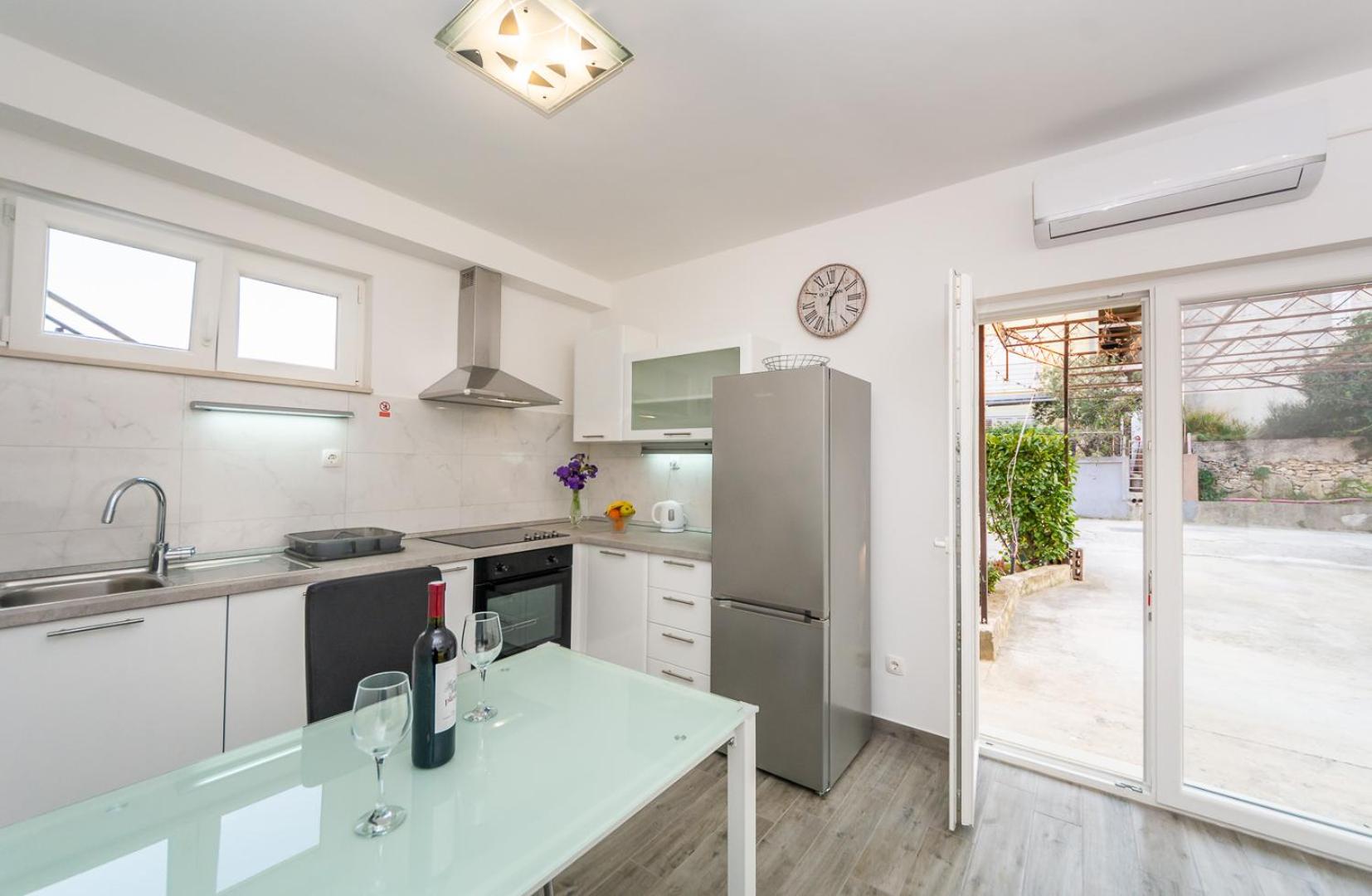 Apartmani Mary photo 2