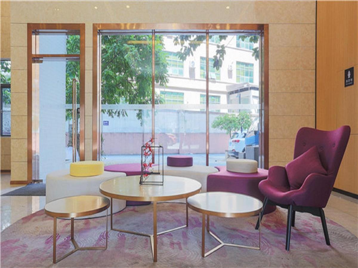 Lobby & Reception