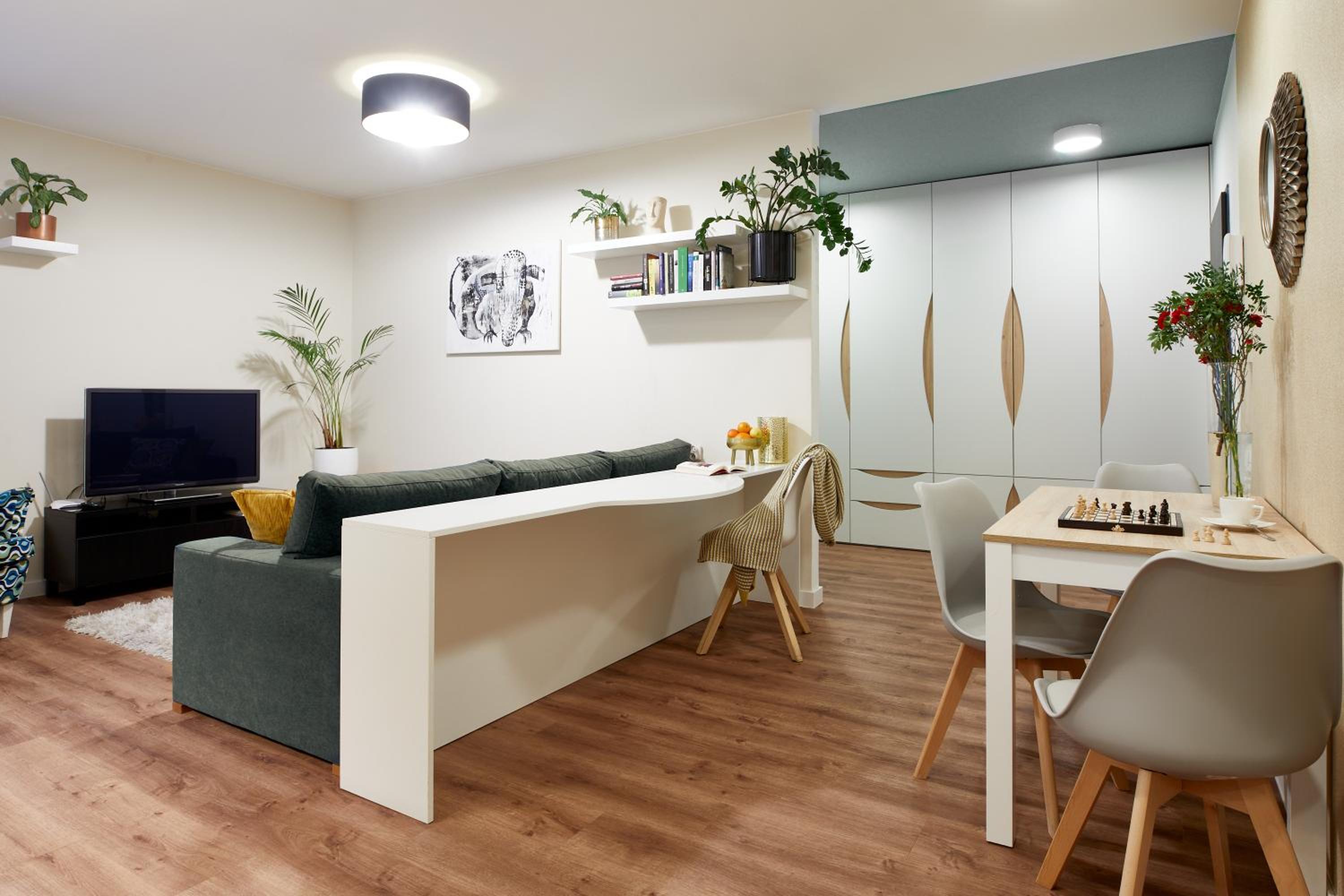 Cleopatra Apartment