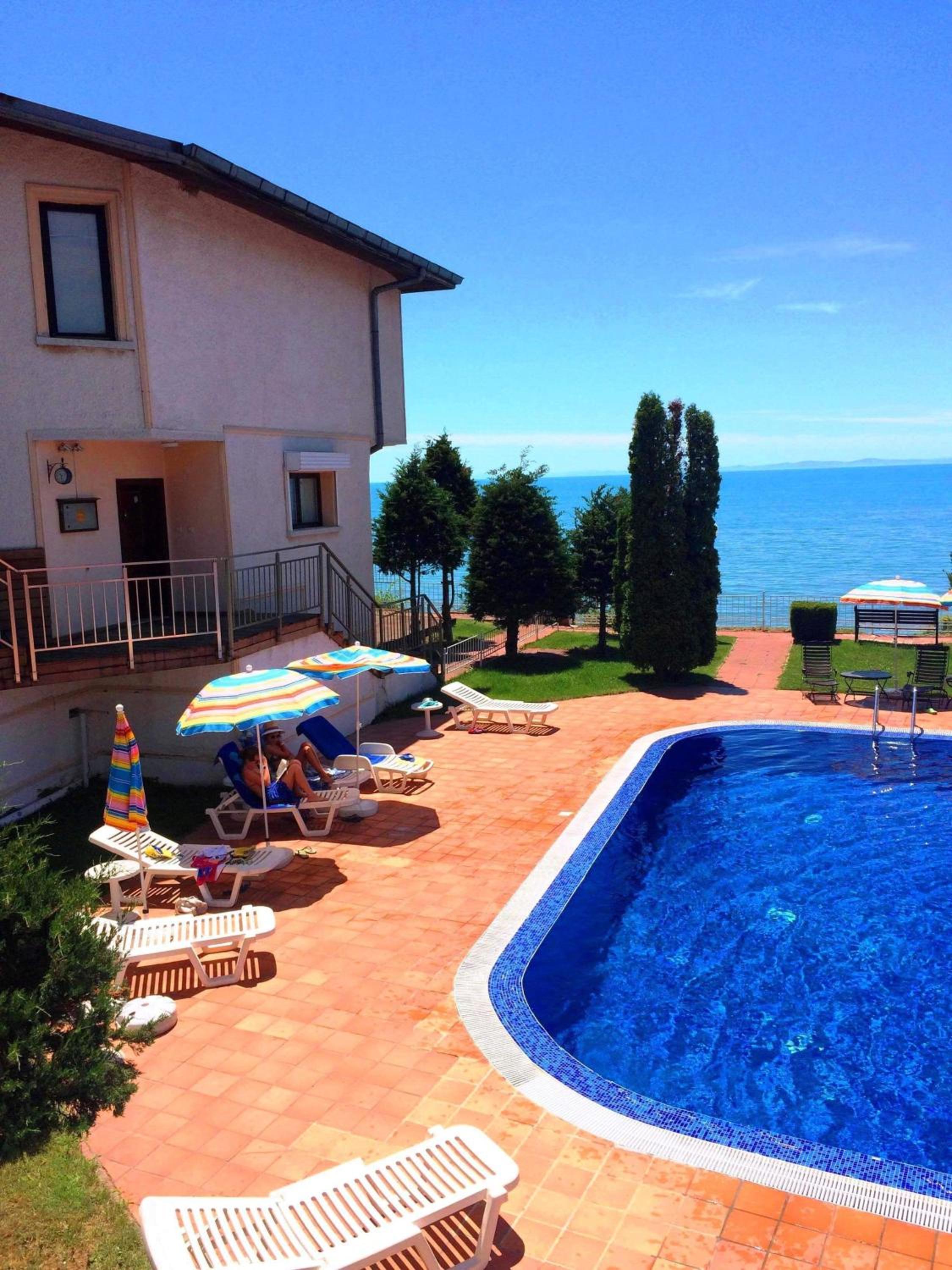 Sun Palace Apartments