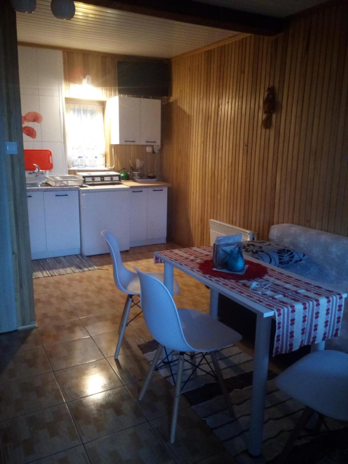 Photo 33