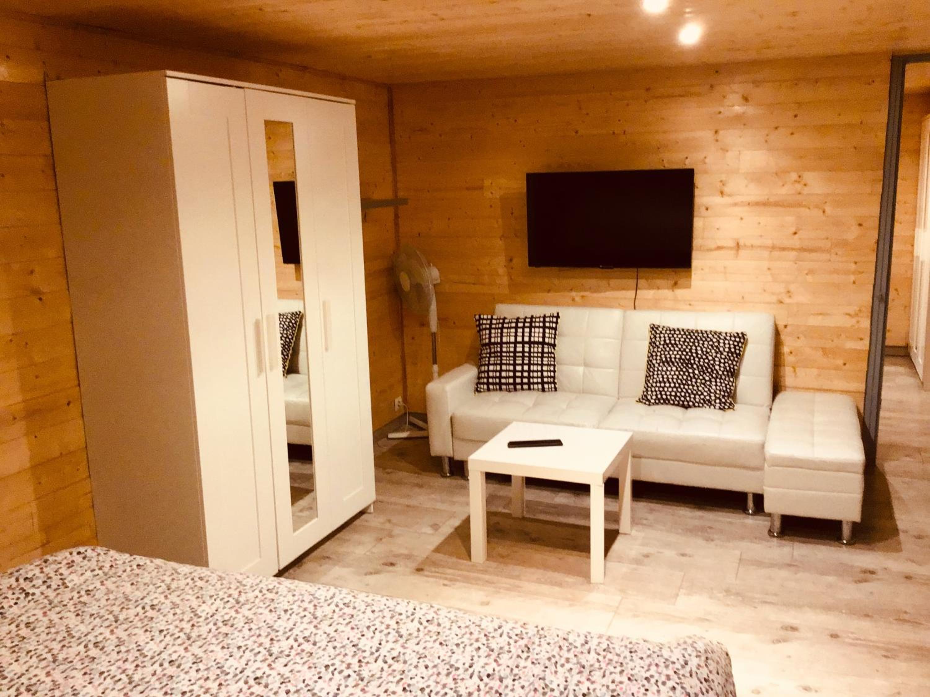 Photo 18