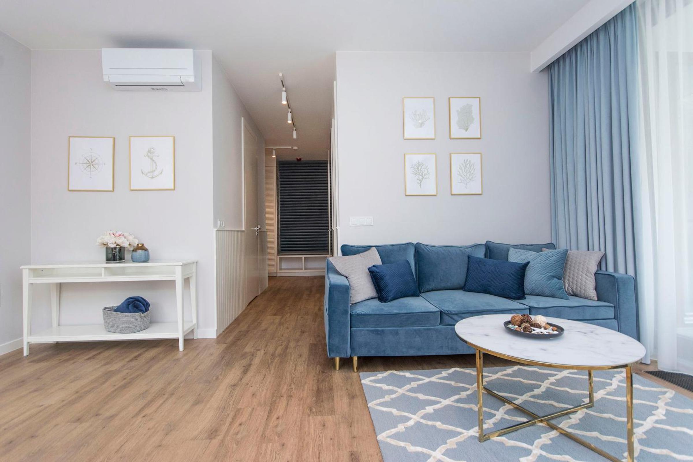 Blue Rentyear Apartments