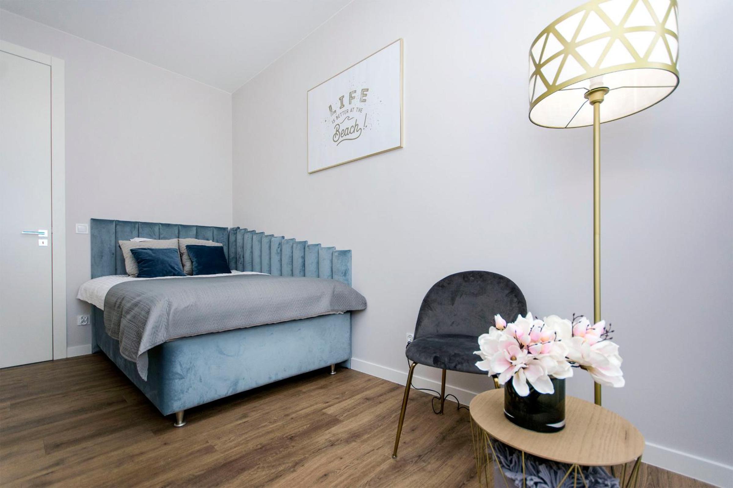 Blue Rentyear Apartments