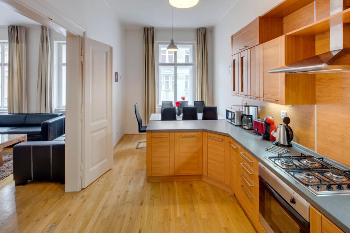 Kaprova 5 - Old Town Apartments