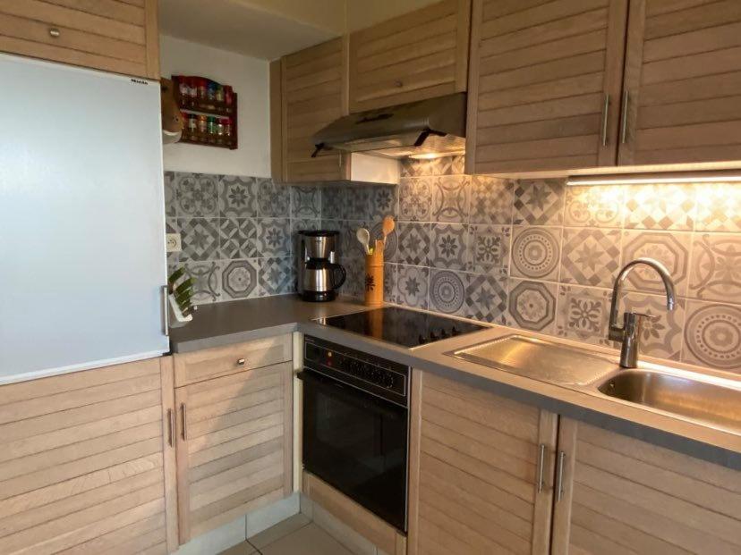 Seadream - Modern, sunny with big terraces & open view - very close to sea, beach, shops, restaurants & beach bars view 2