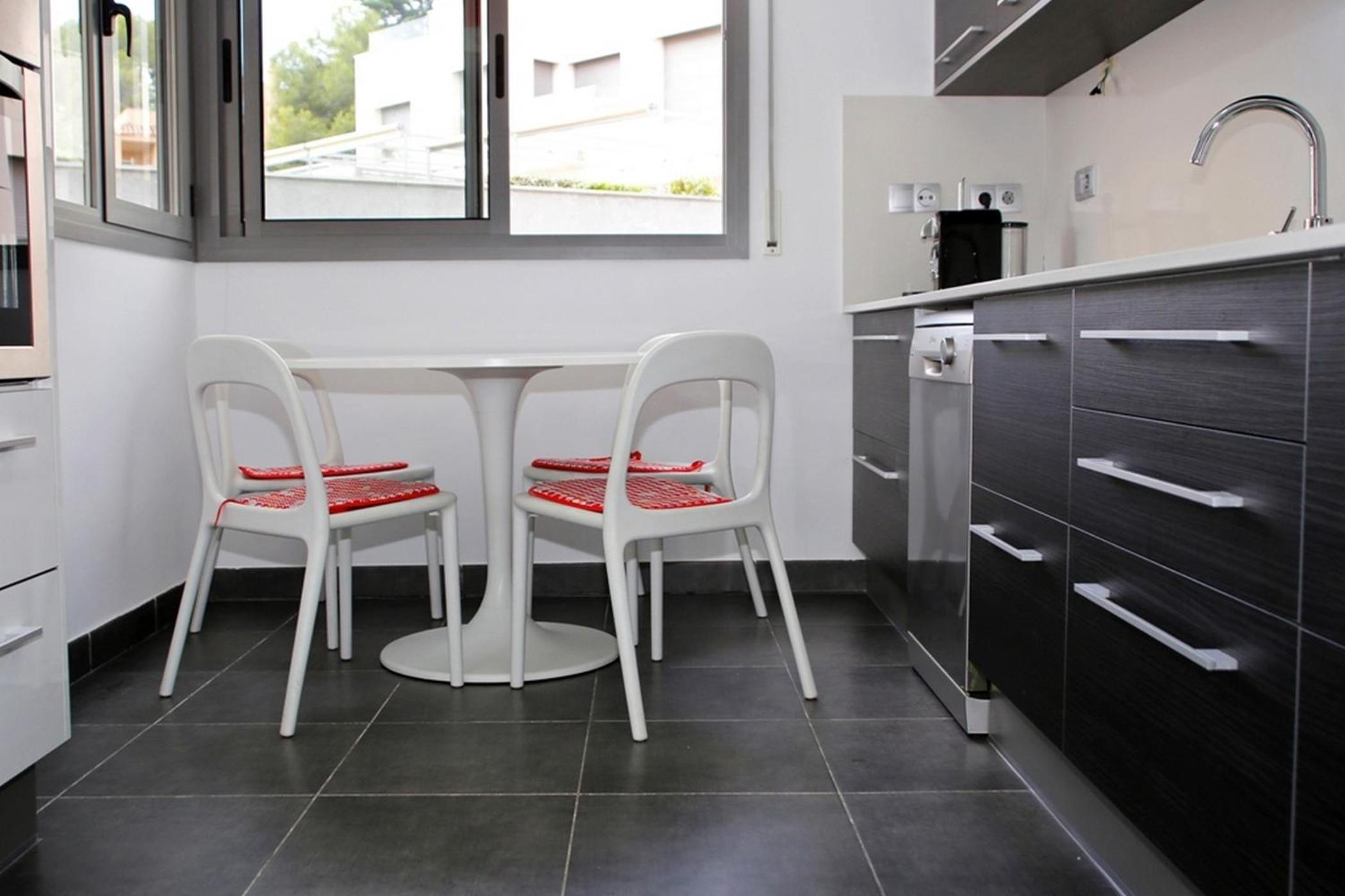 AT051 Platja view 3
