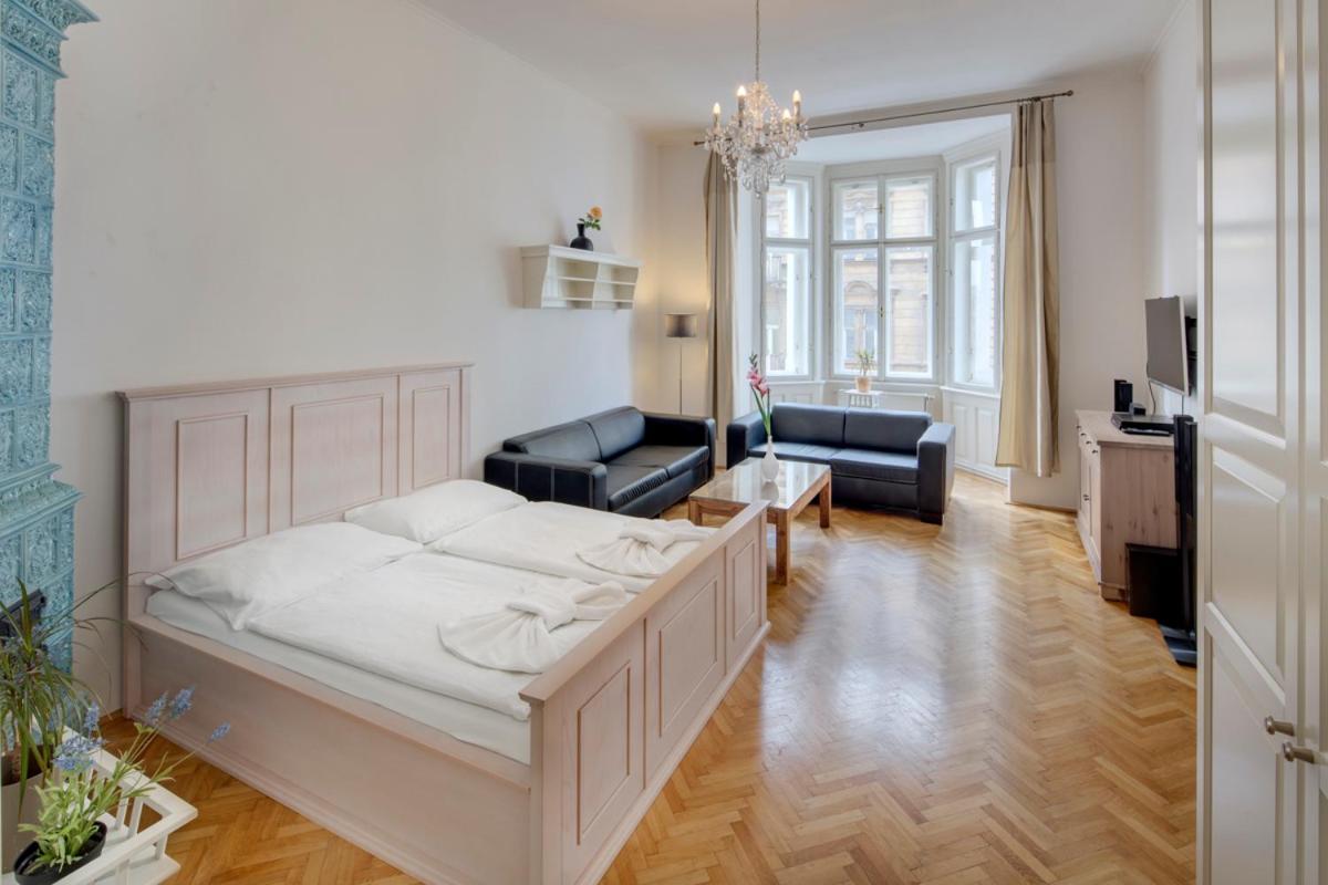 Kaprova 5 - Old Town Apartments