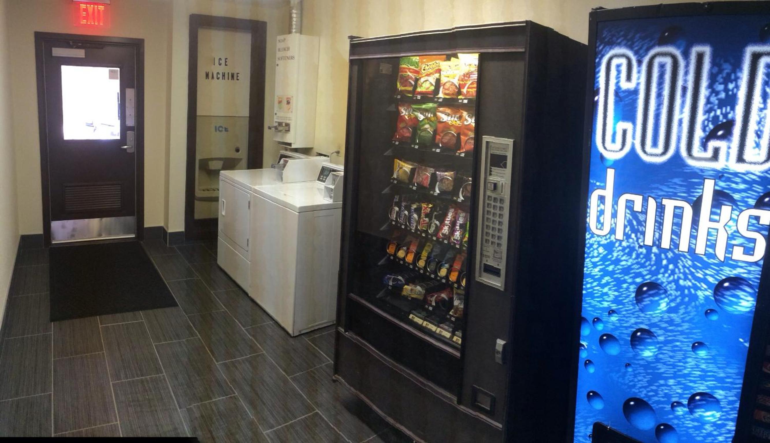 Boarders Inn  Suites by Cobblestone Hotels - Ashland City - Property Image 15