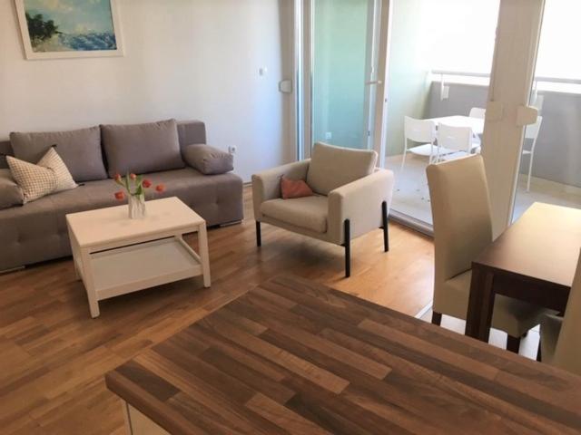 Sunshine Apartment