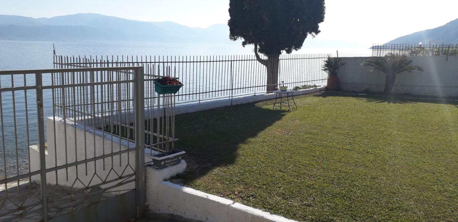 Holiday House on the Beach photo 3
