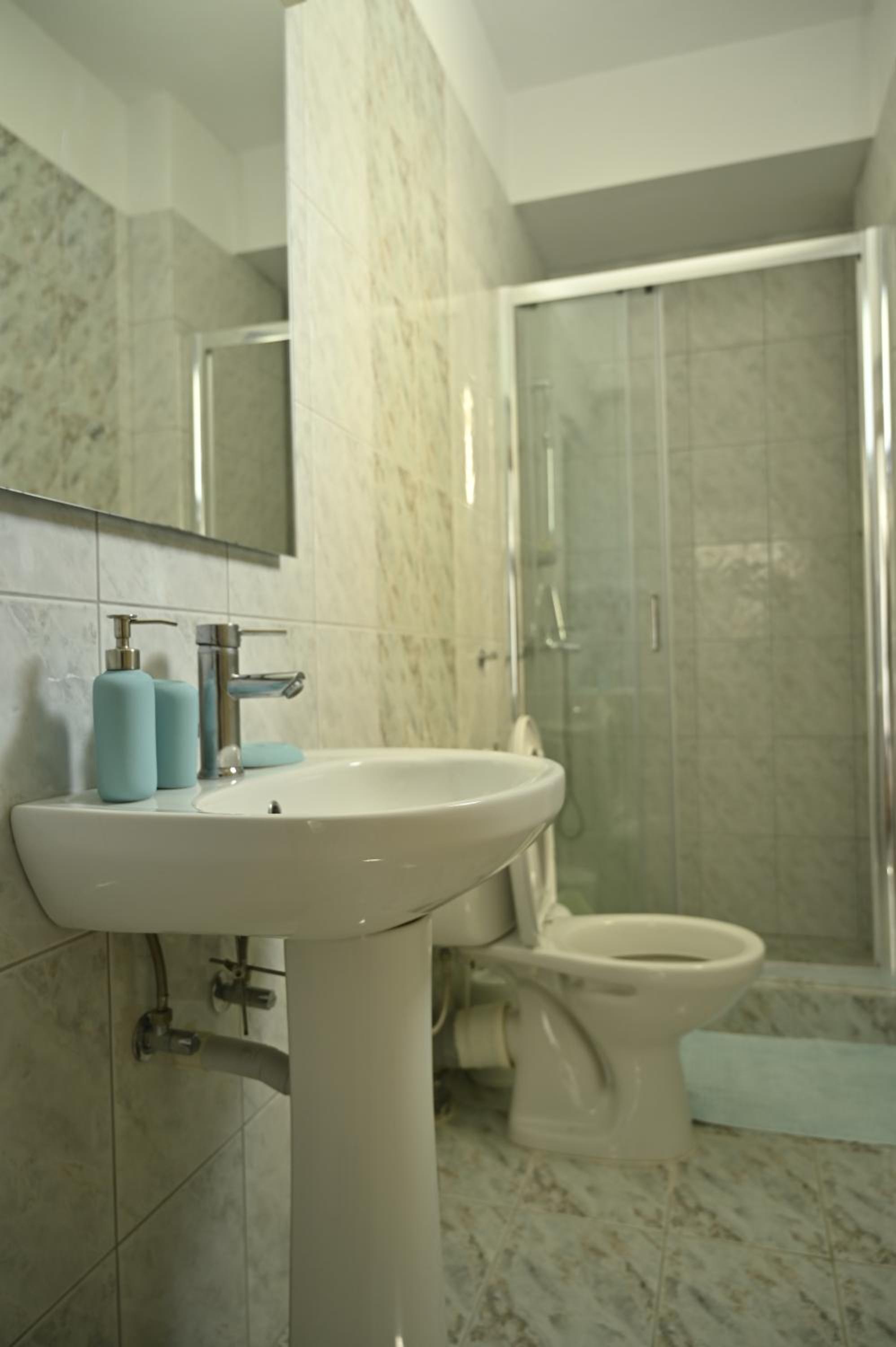Isidoros Apartments