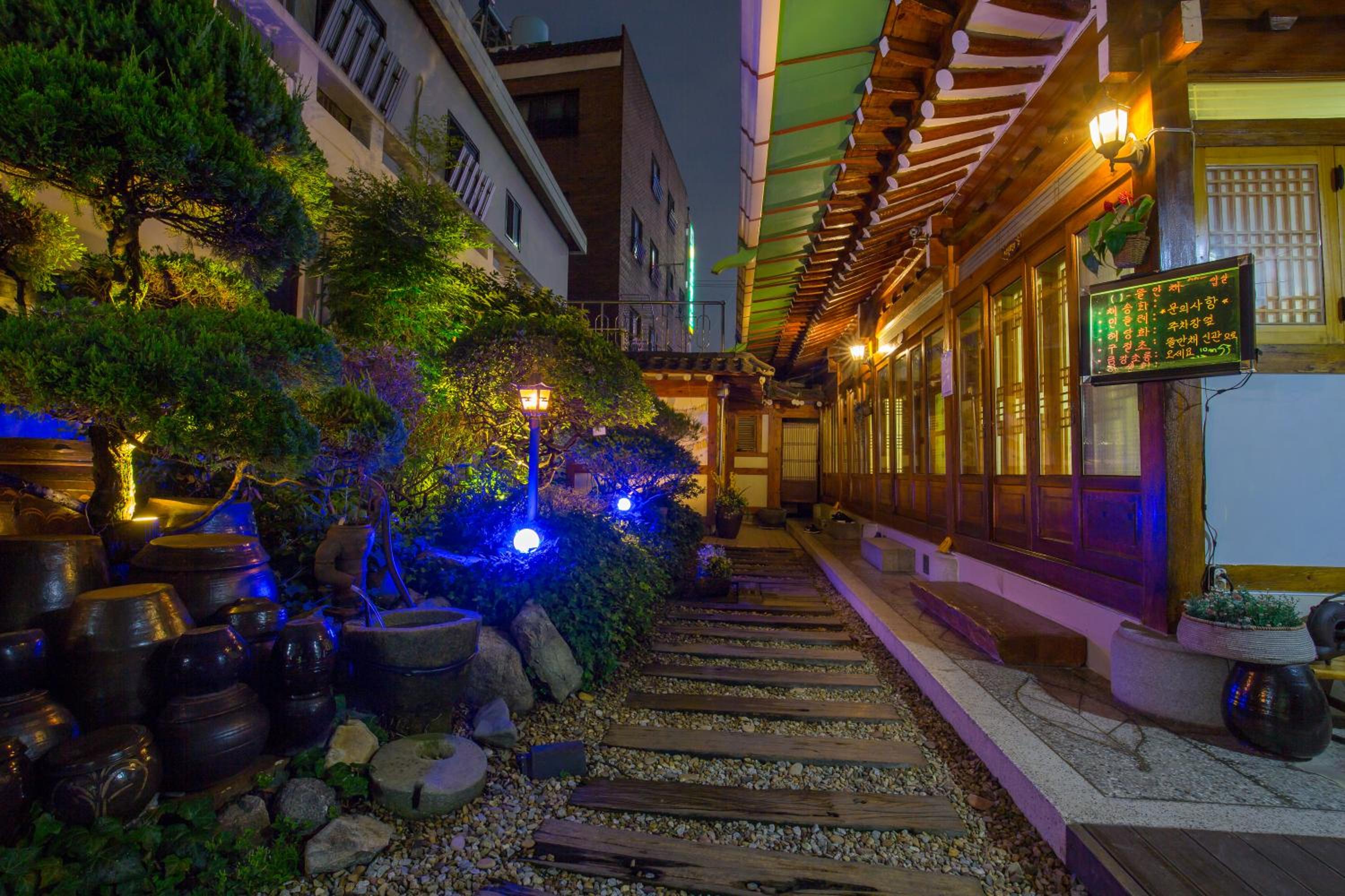 Ddlanche Guesthouse New Building view 4
