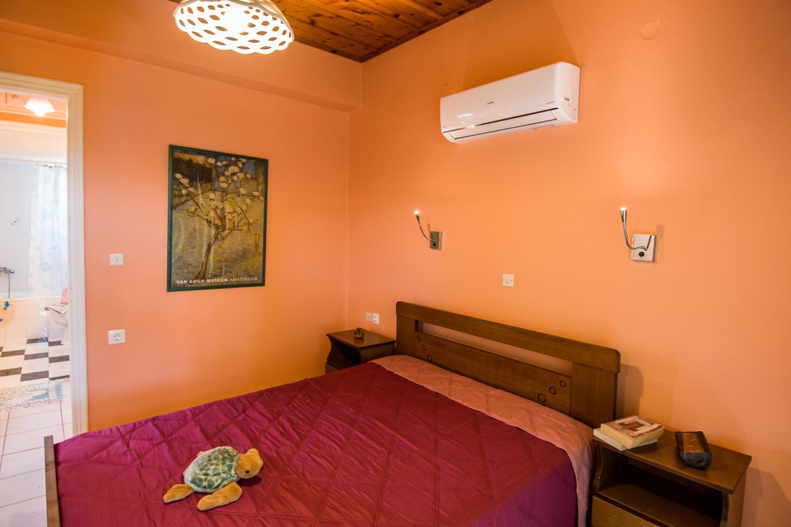 Dionysia's Apartments - Image 2