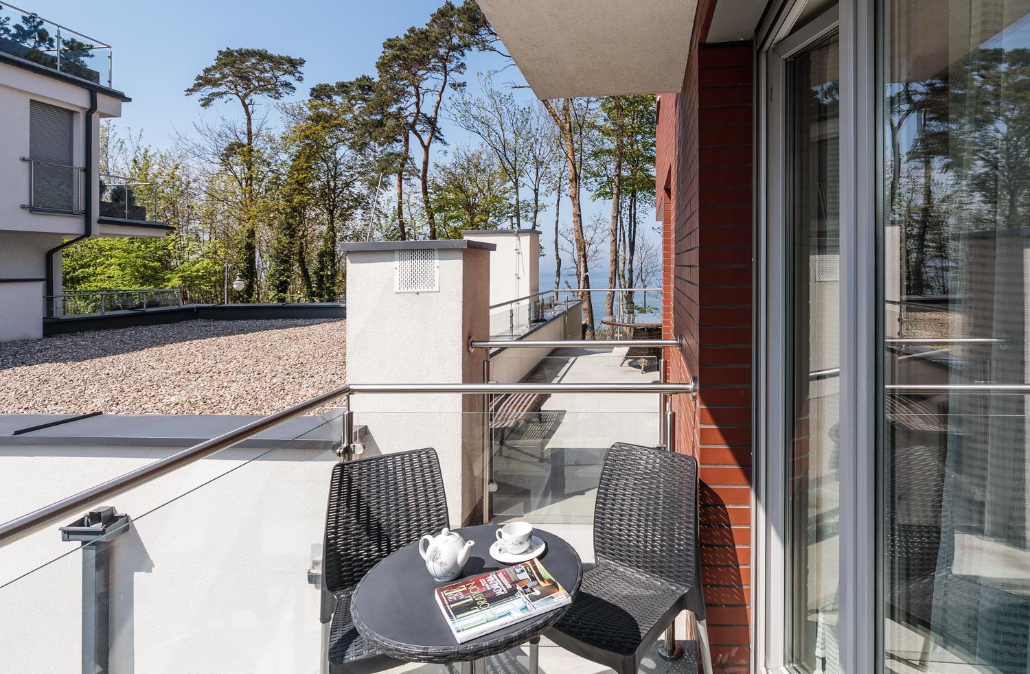 Raval Apartments - Pure Silver