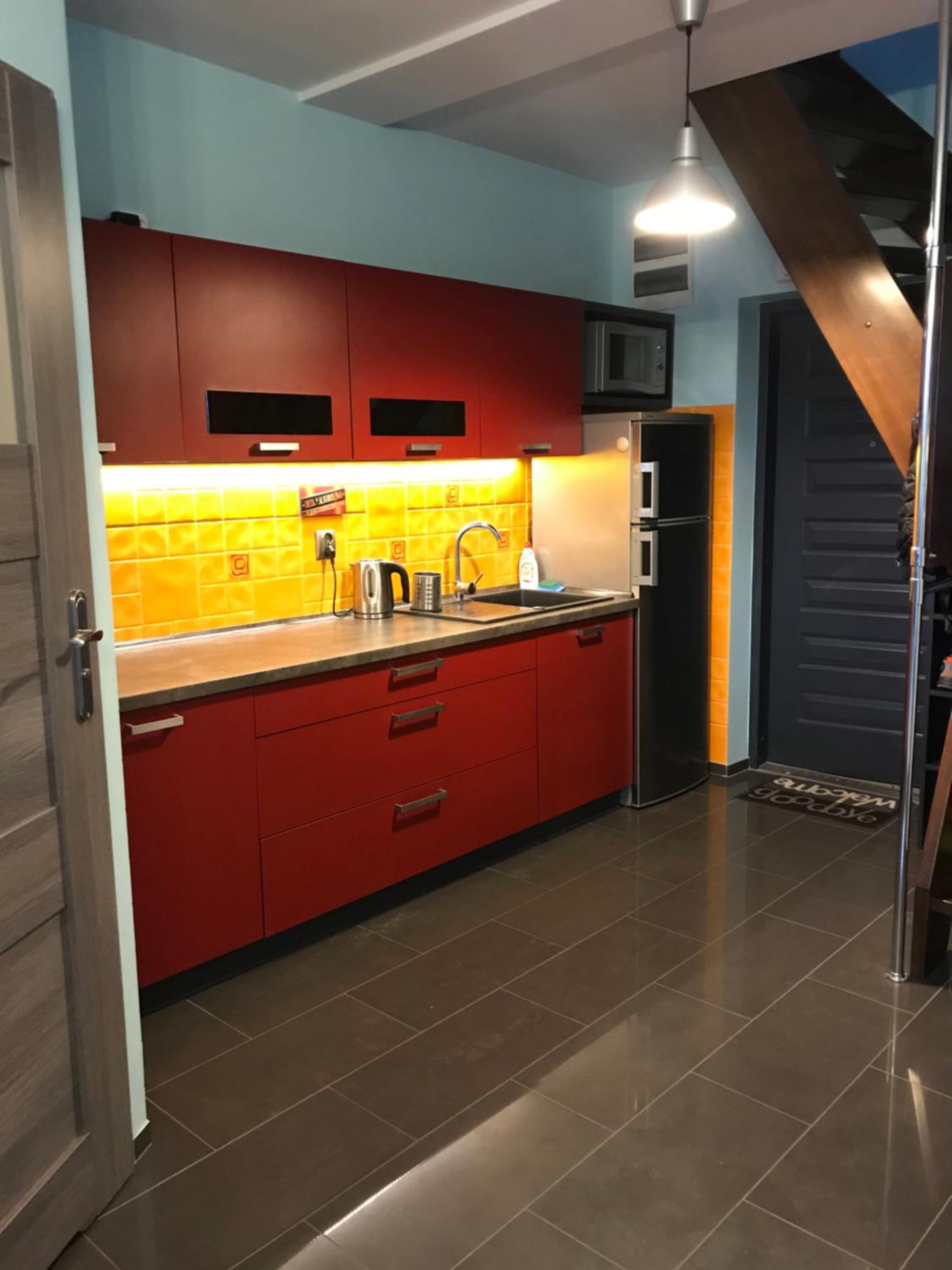 APARTAMENT FAMILIJNY KRYNICA MORSKA - 10 osób 2 poziomy 2 łazienki kuchnia
